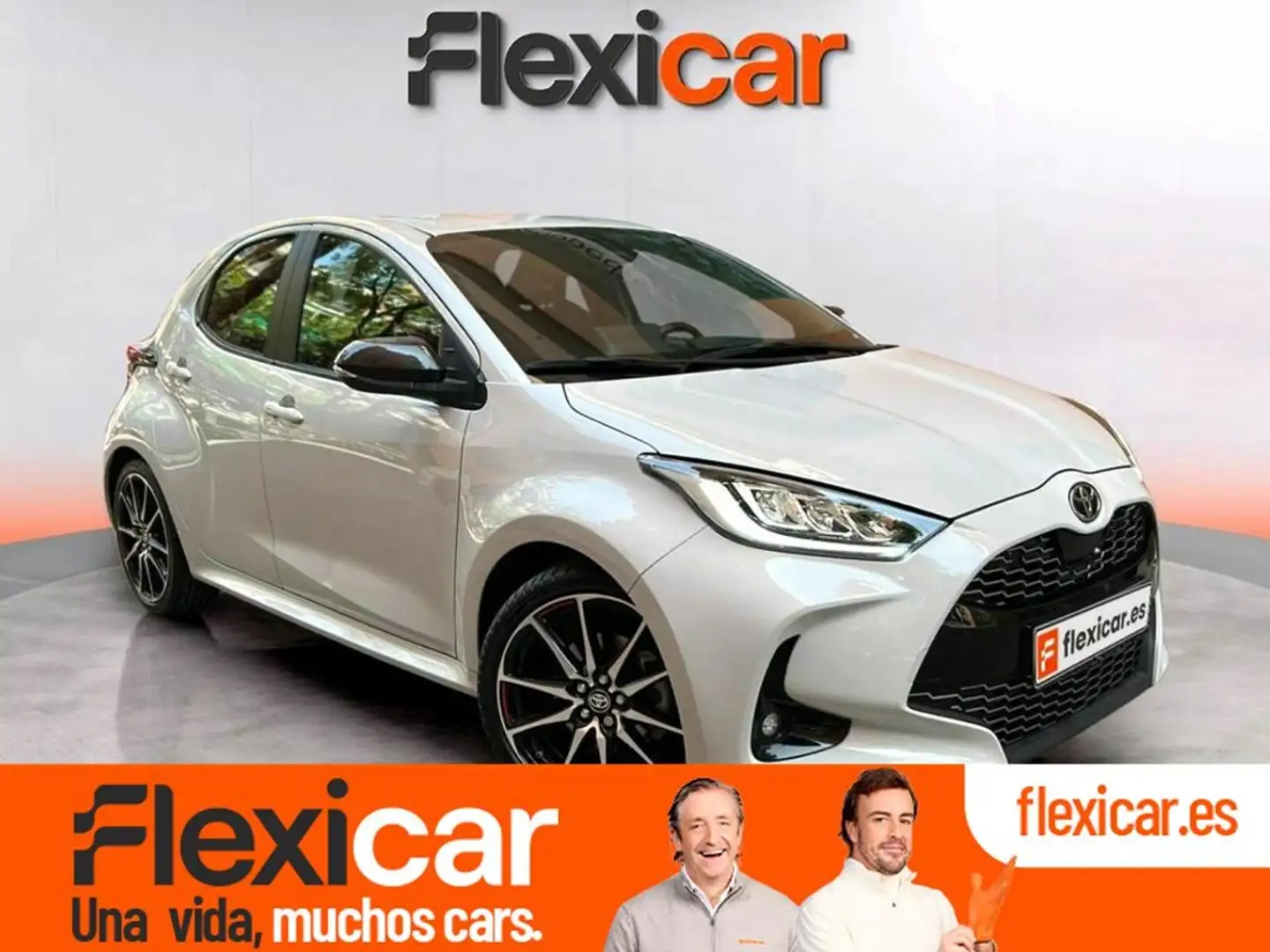 Toyota Yaris 1.5 120H GR Sport Grijs - 1