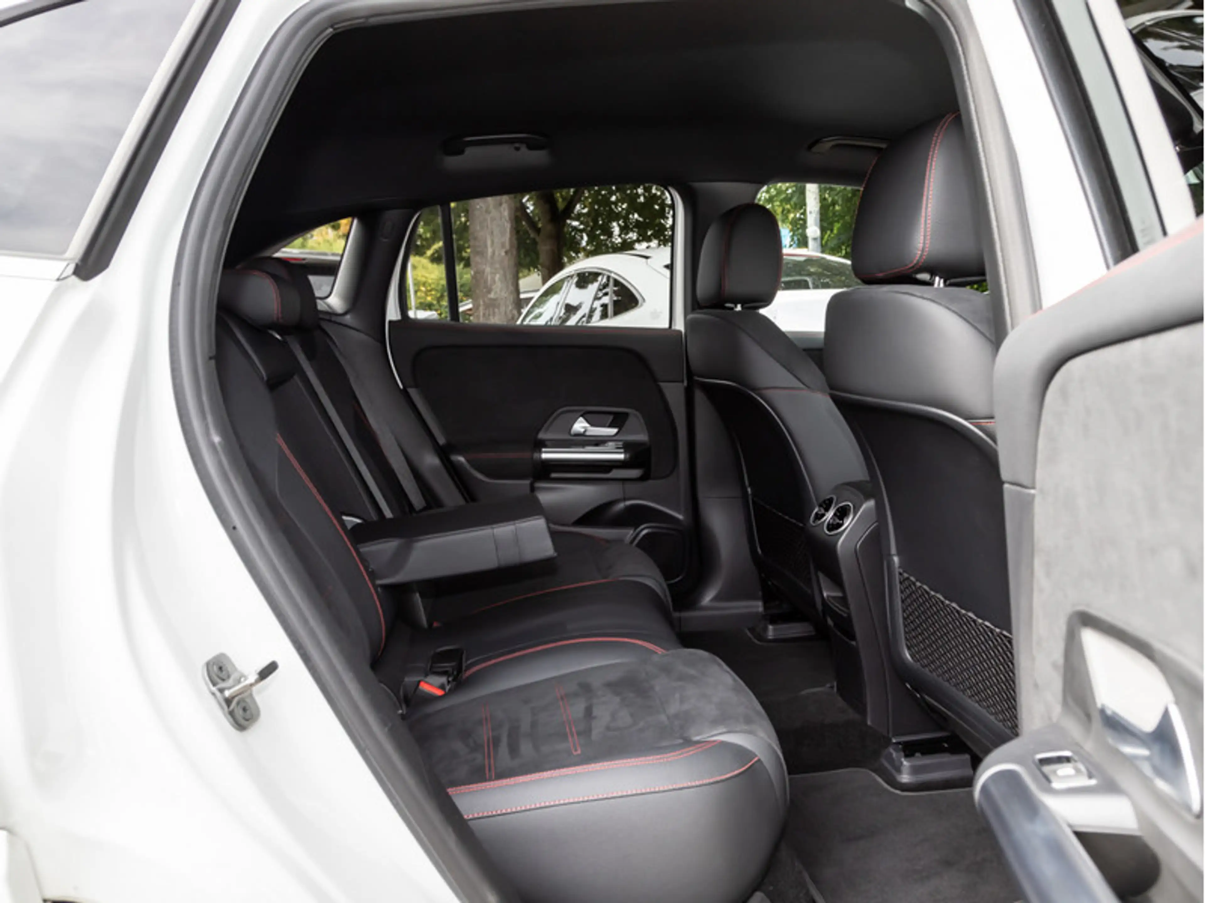 Mercedes-Benz EQA 250 + AMG-Sport/LED/Kamera/THERMOTRONIC/Totw — photo 10