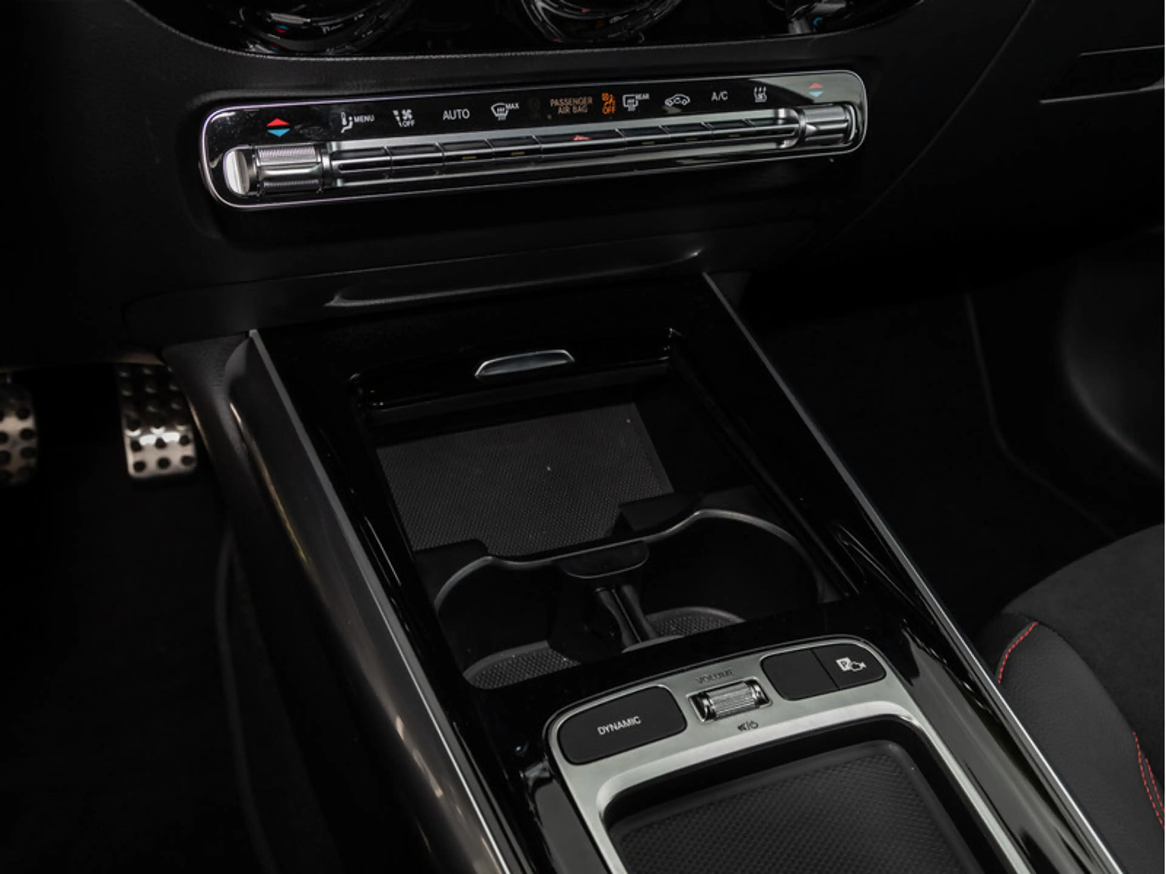 Mercedes-Benz EQA 250 + AMG-Sport/LED/Kamera/THERMOTRONIC/Totw — photo 15