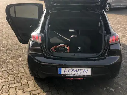 Annonce voiture d'occasion Peugeot e-208 - CARADIZE