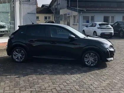 Annonce voiture d'occasion Peugeot e-208 - CARADIZE