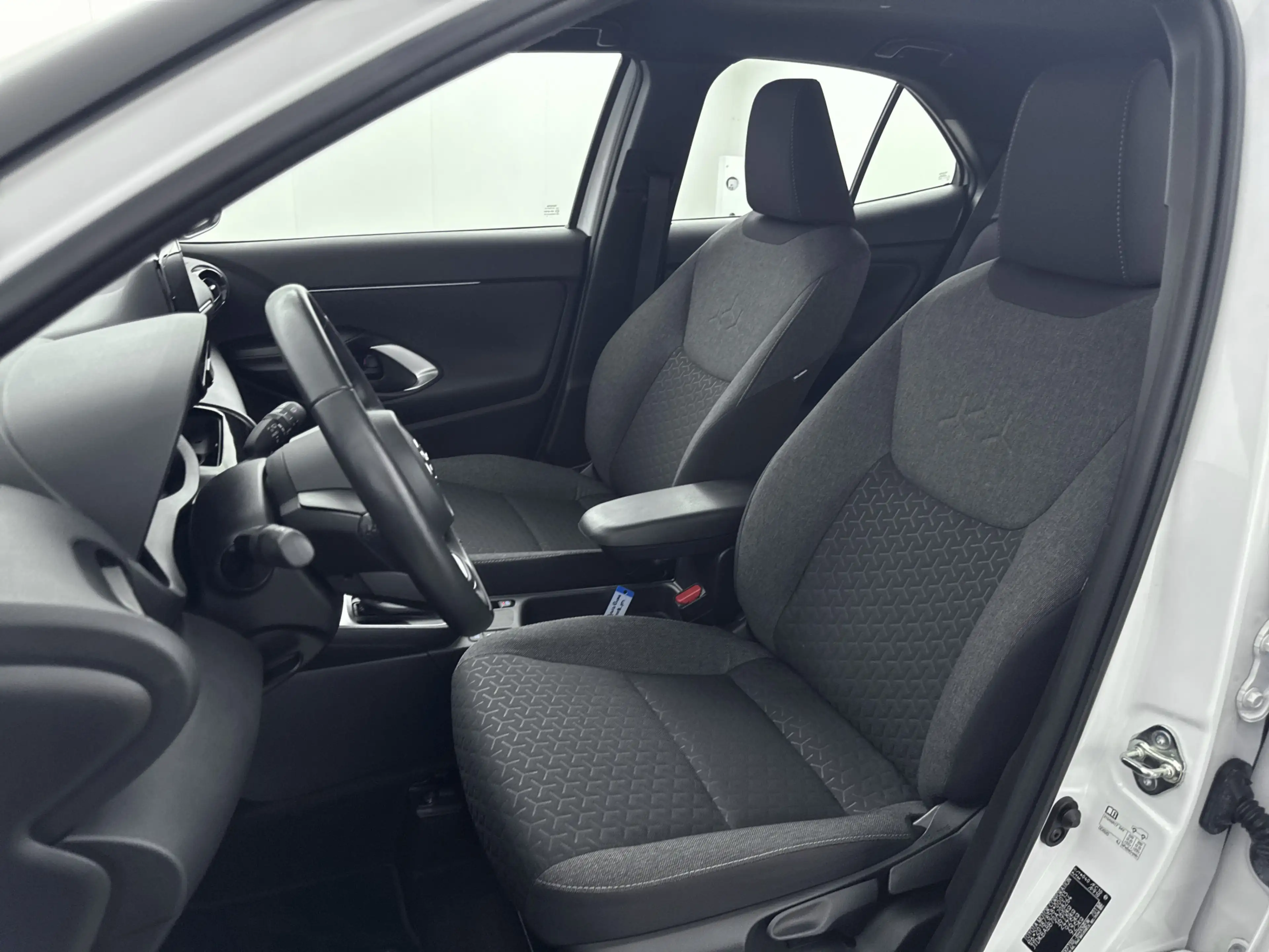 Toyota Yaris Cross 1.5 Hybrid Dynamic | Voorruit-Stuur-Stoelverwarmin — photo 15