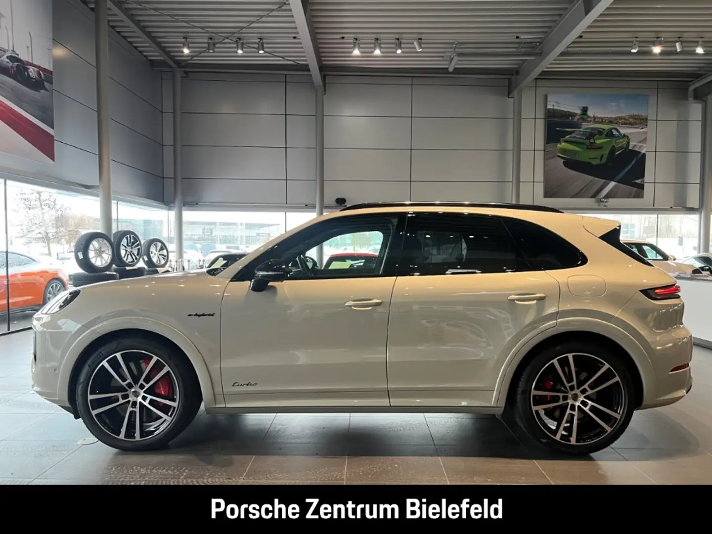 Porsche Cayenne Turbo E-Hybrid Burmester Clubleder LED Beige - 2