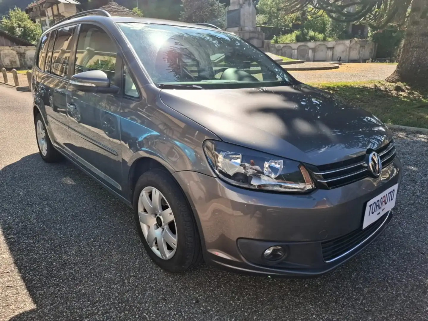 Volkswagen Touran Business 1.6 TDI DSG Comfortline 7 POSTI Grigio - 1