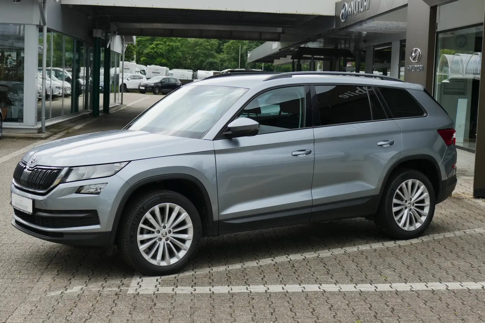 Skoda Kodiaq 2.0 TDI 4x4 DSG Ambition*AHK*NAVI*SITZHZG*DAB* Szürke - 1