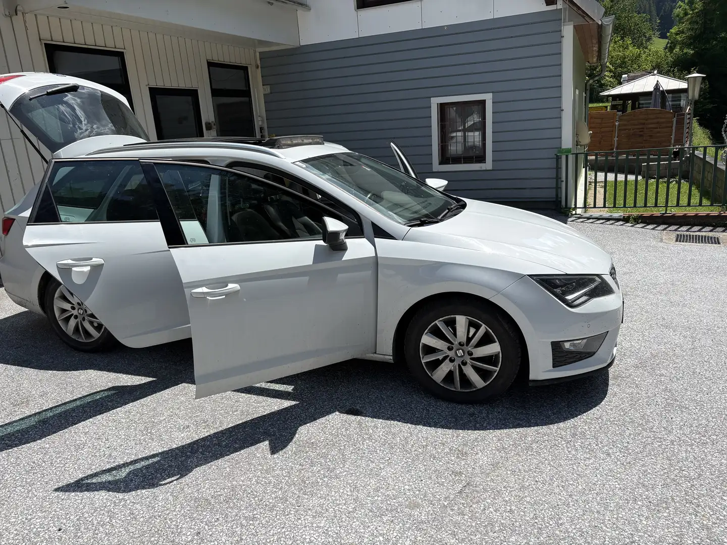 SEAT Leon ST FR 2,0 TDI CR 4Drive - 1