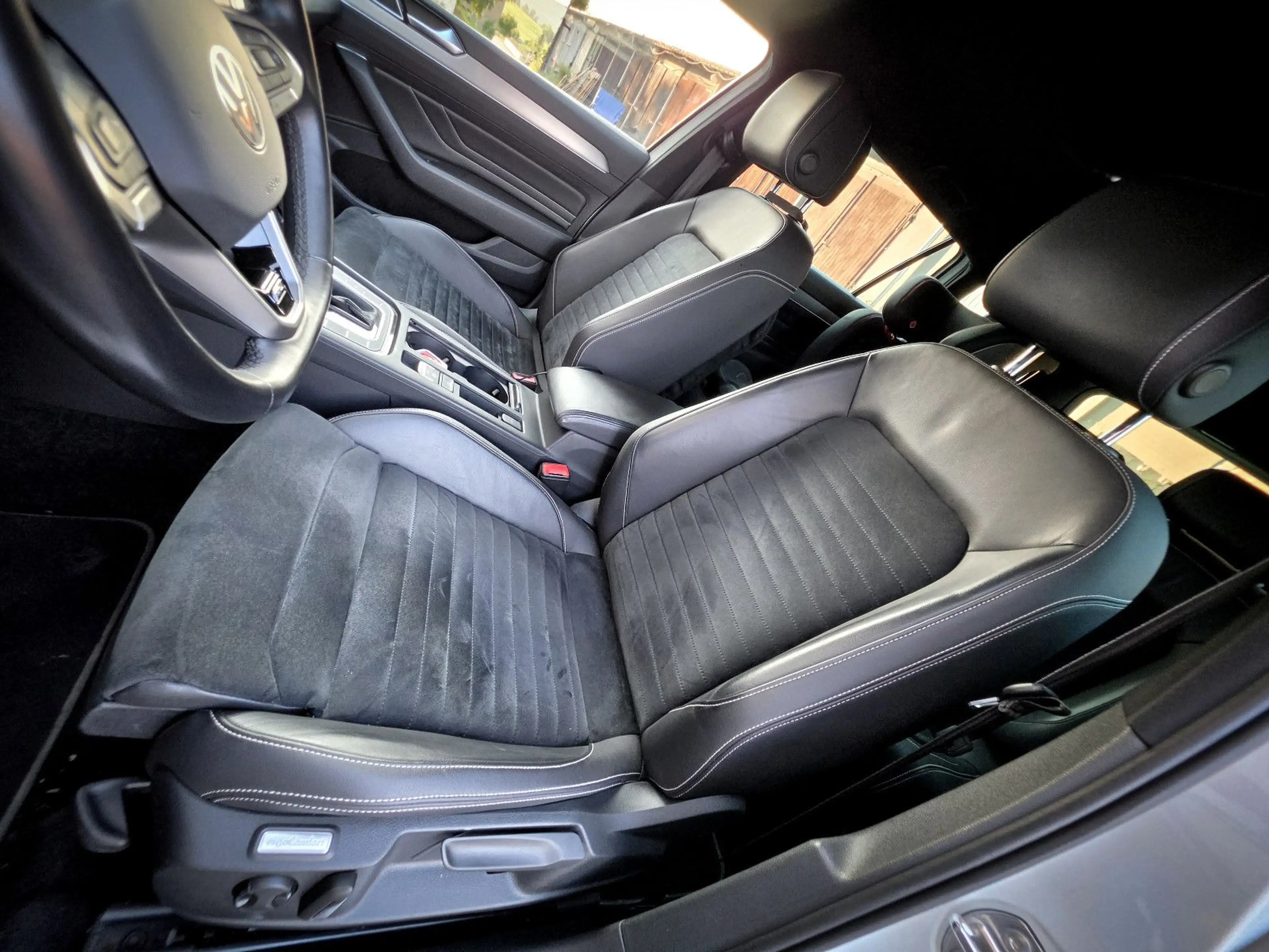 Volkswagen Passat Variant 2.0 TDI R-Line Edition 4Motion — photo 12