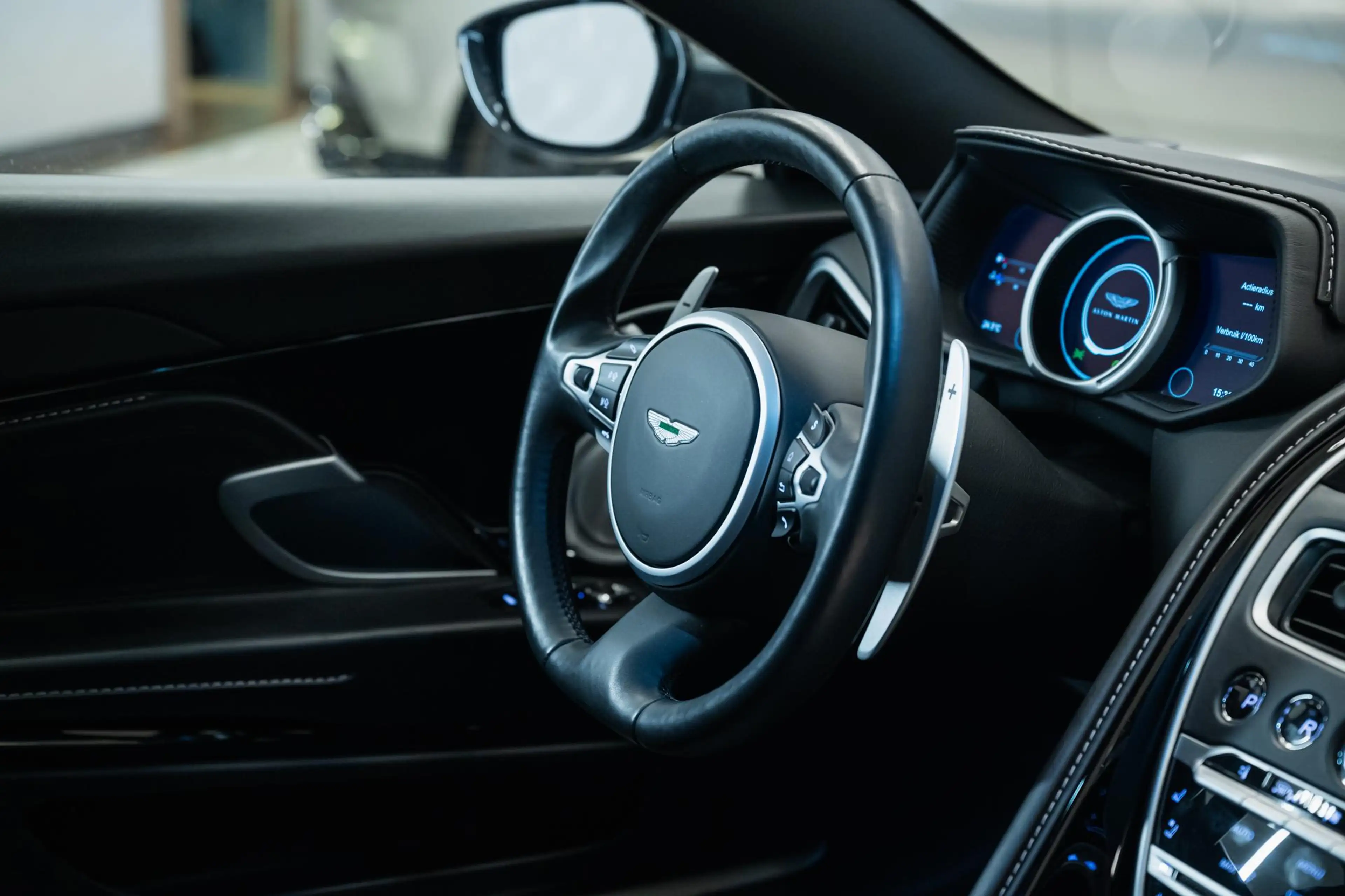 Aston Martin DB11 AMR V12 Coupe Prijs Incl. BPM — photo 8