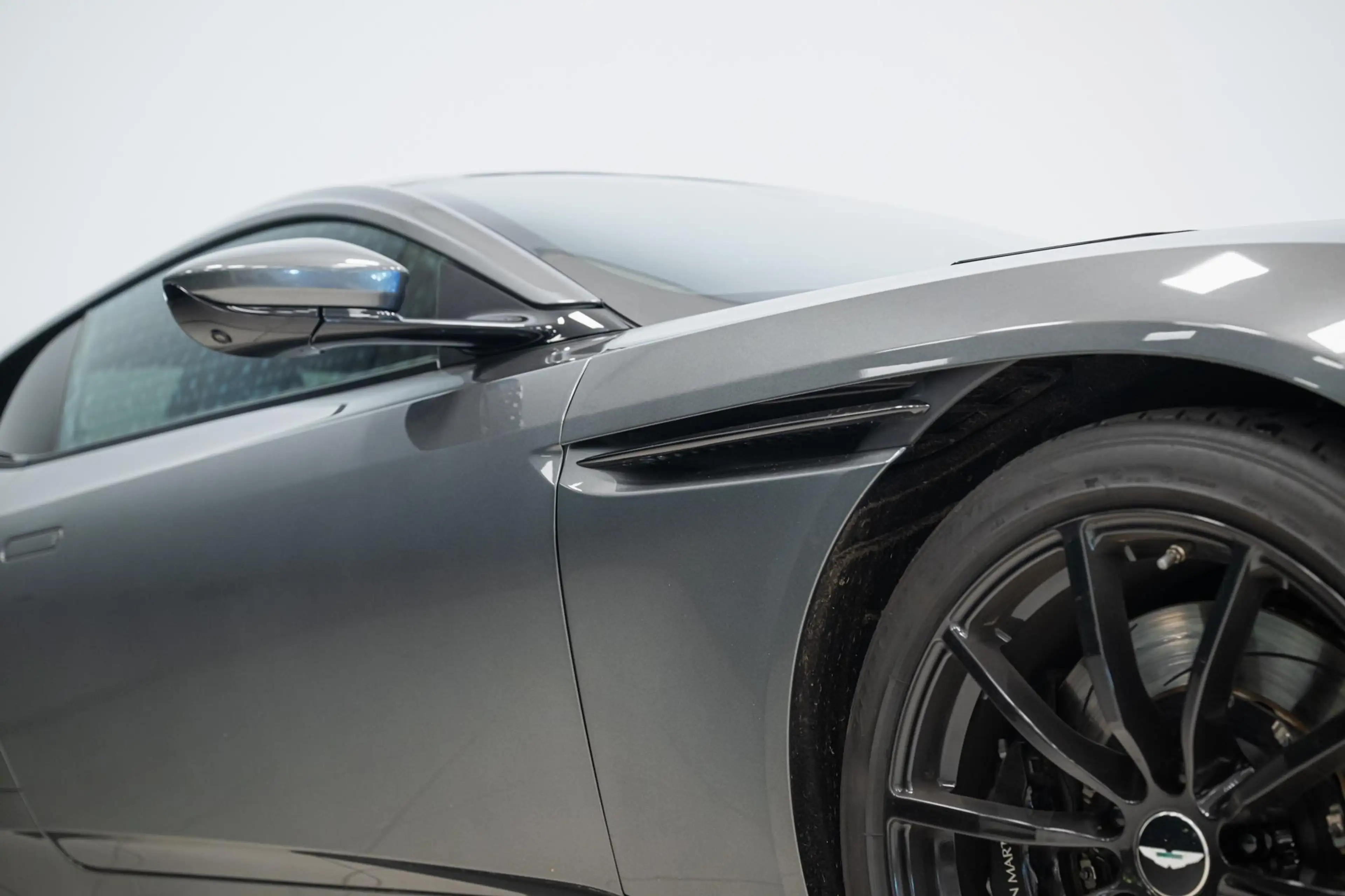 Aston Martin DB11 AMR V12 Coupe Prijs Incl. BPM — photo 13
