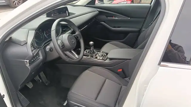 Mazda CX-30 view 14