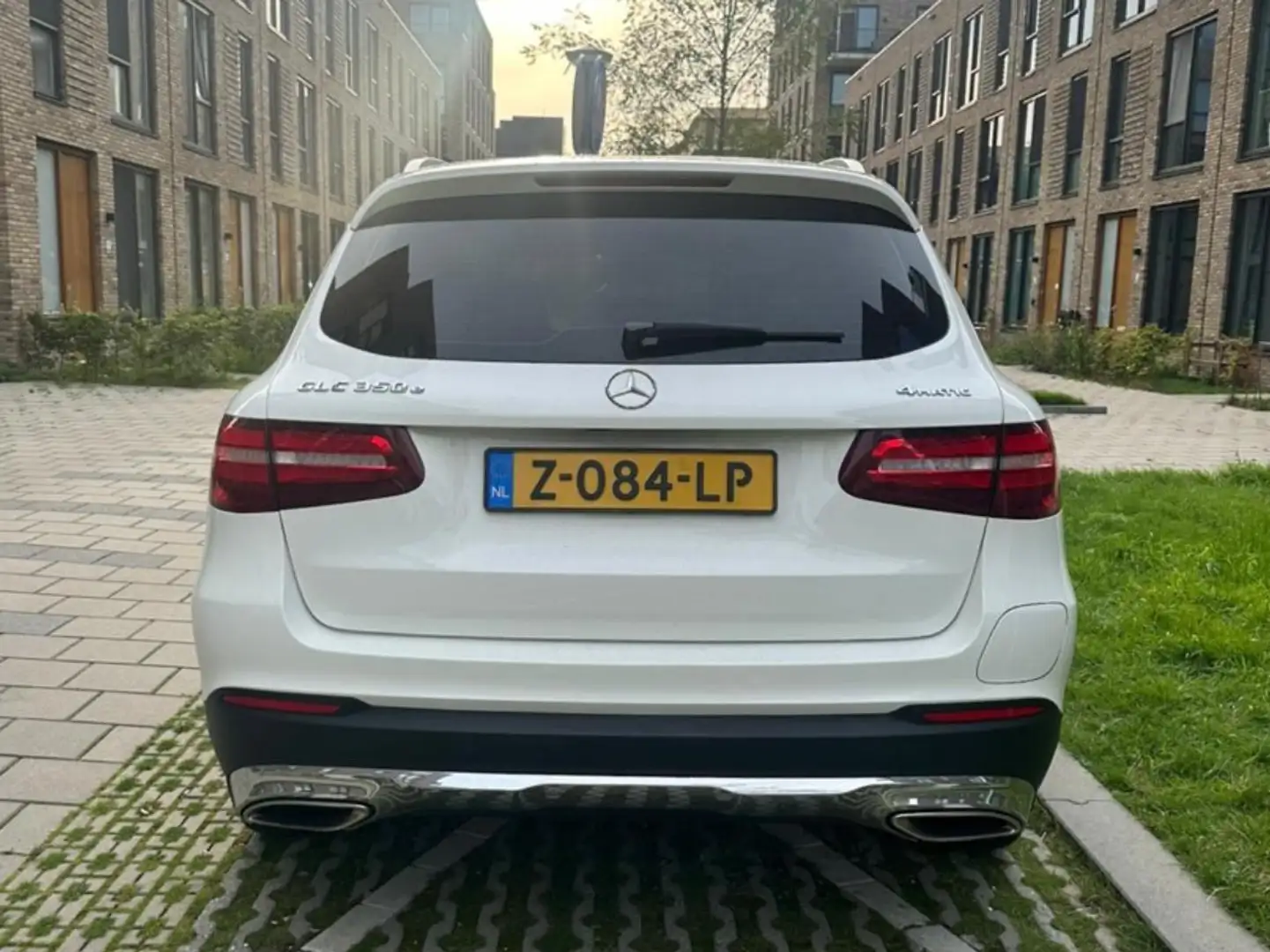 Mercedes-Benz GLC 350 350e+Amb. Blanc - 2
