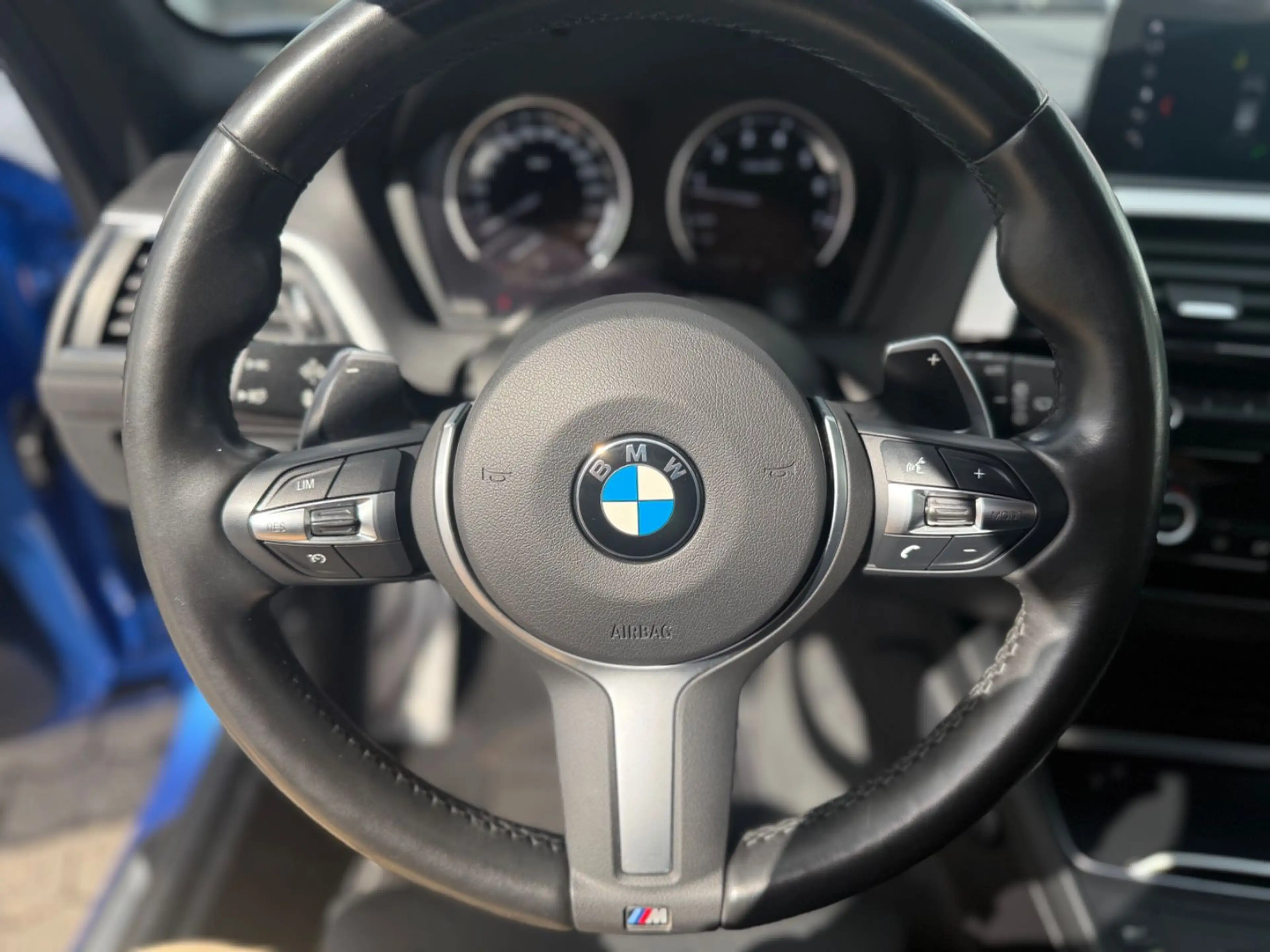 BMW 140 Limousine Special Edition H&K Kamera — photo 13