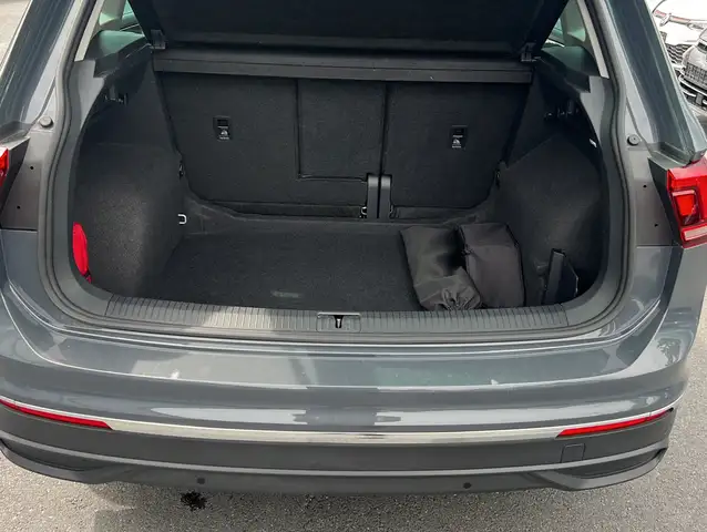 Volkswagen Tiguan view 11