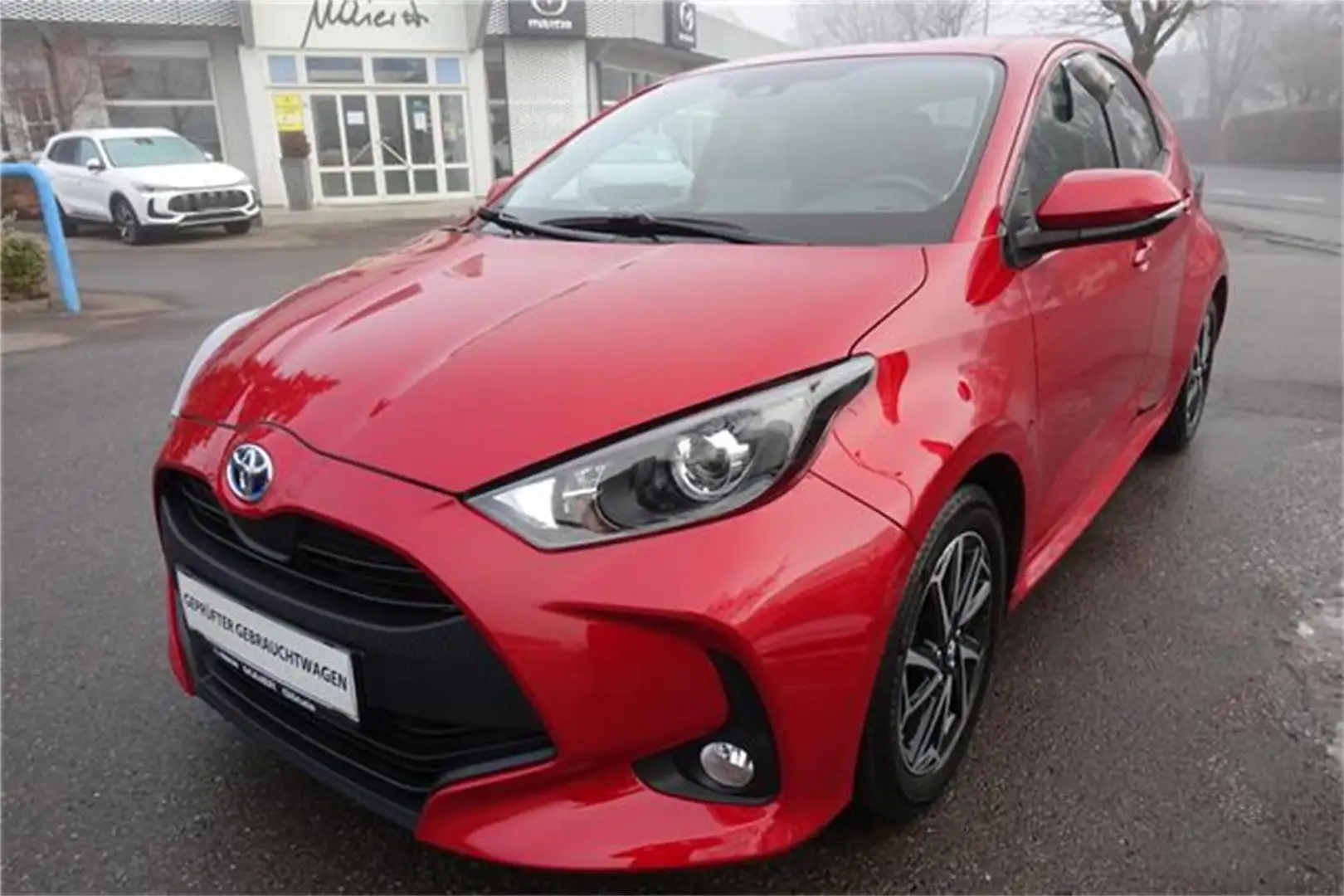 Toyota Yaris 1,5 VVT-i Hybrid Active Drive Rot - 1