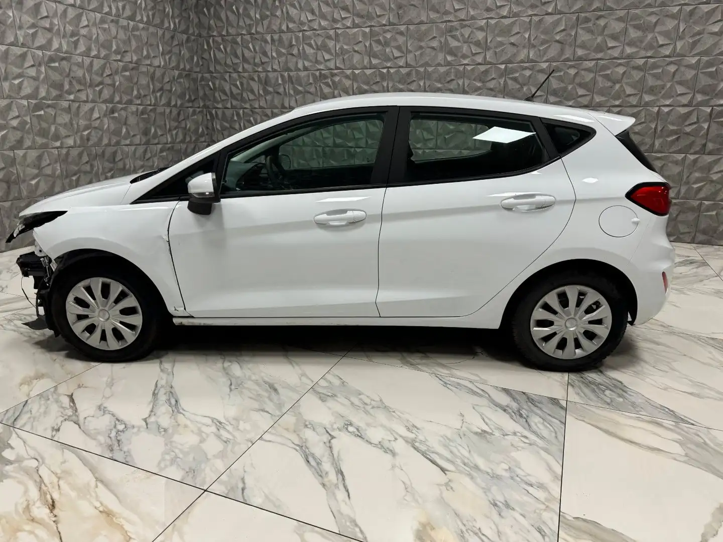 Ford Fiesta Cool & Connect Weiß - 2