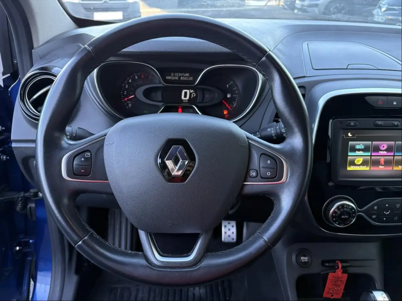 Renault Captur — photo 10