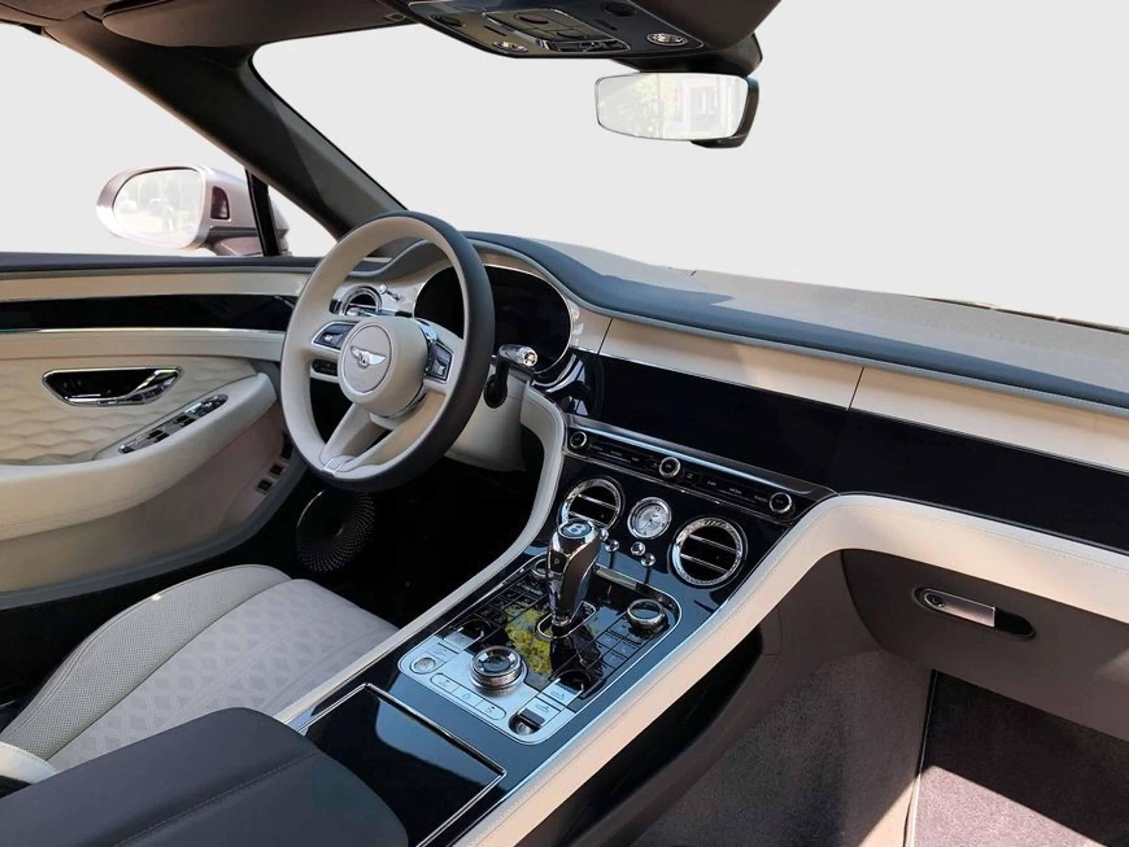 Bentley Continental GTC New Continental GTC Mulliner V8 Hybrid — photo 3