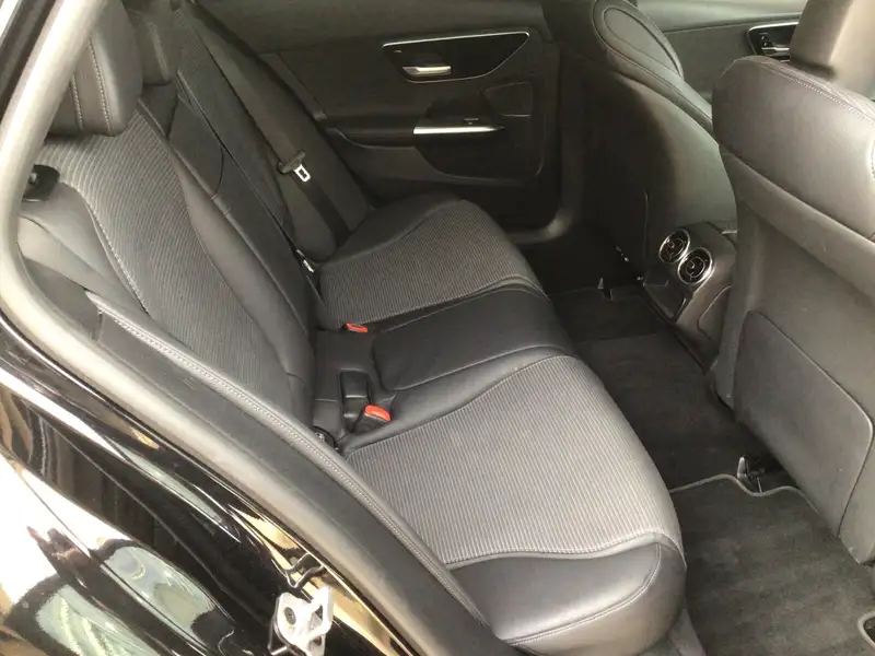 Annonce voiture d'occasion Mercedes-Benz C 200 - CARADIZE