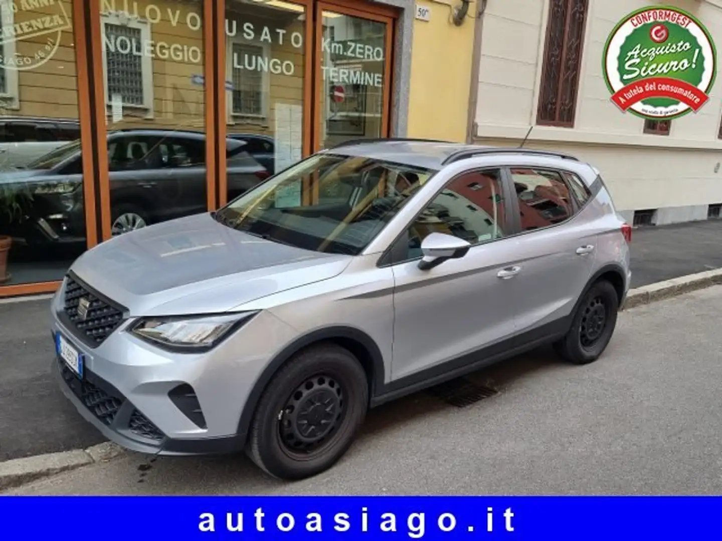 SEAT Arona Arona 2022 1.0 ecotsi Reference 95cv Argento - 2