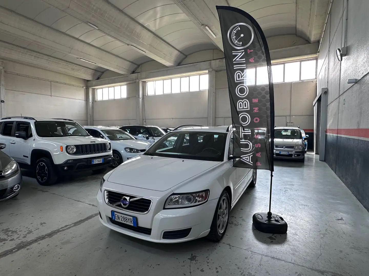 Volvo V50 V50 1.6 d2 Polar Plus 115cv Blanc - 1