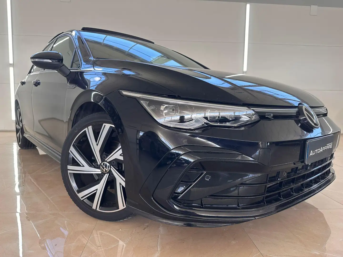 Volkswagen Golf Golf VIII 2020 2.0 tdi R LINE + TETTO 150cv dsg Zwart - 1
