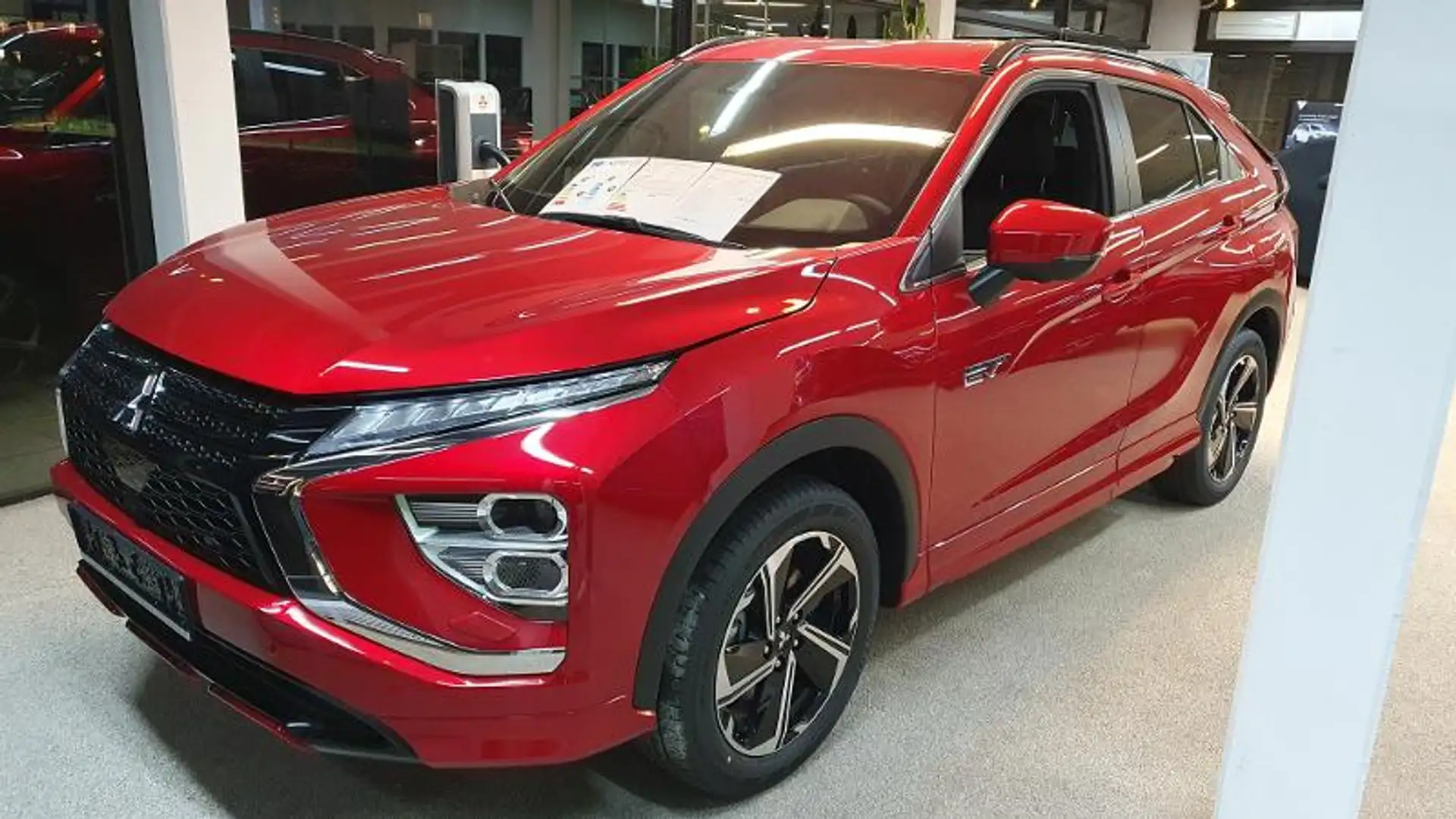 Mitsubishi Eclipse Cross Plug-in Hybrid Select -Paket Rot - 1