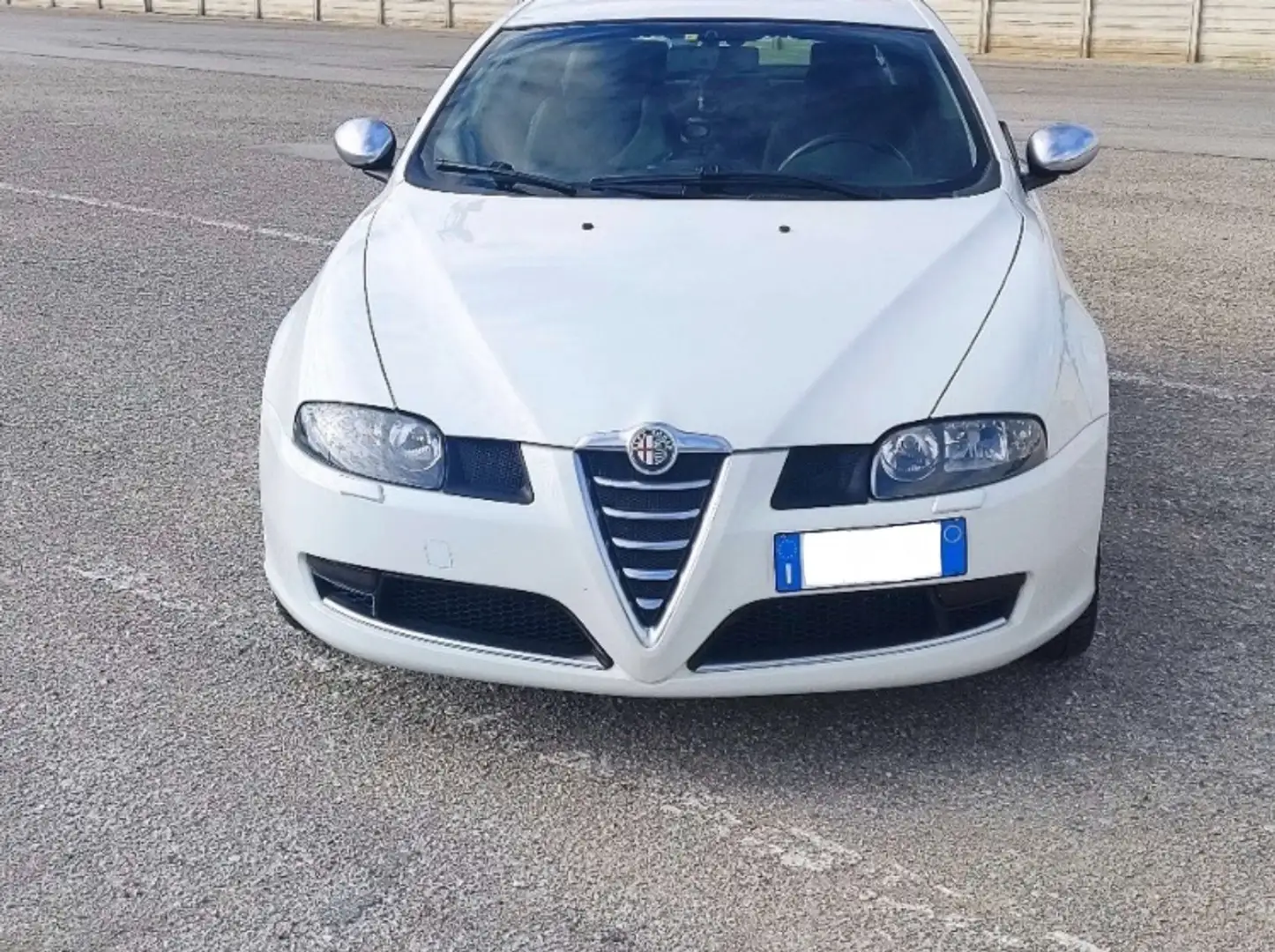 Alfa Romeo GT Sport - 1