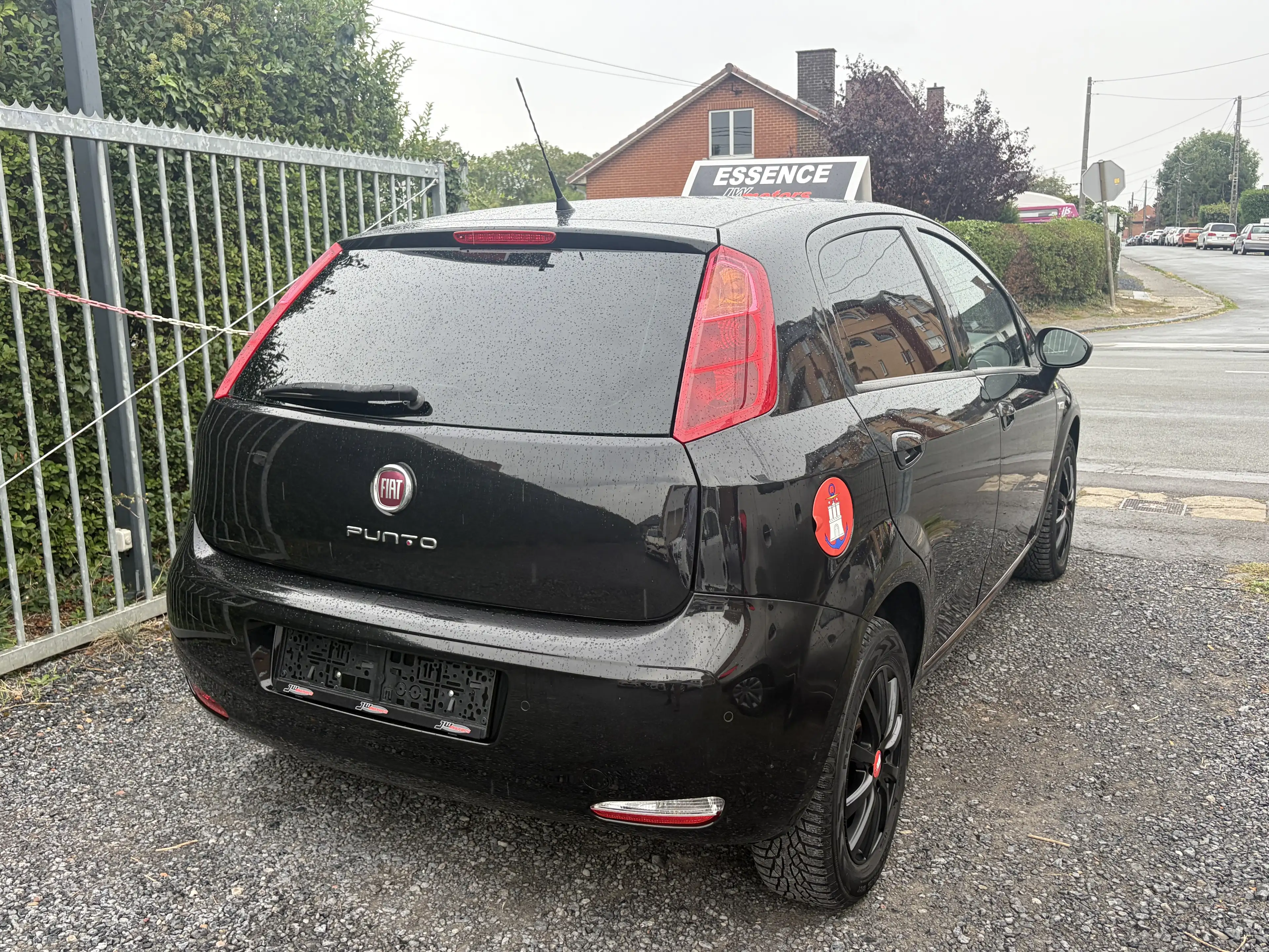 Fiat Punto 1.2i Young II --50.000Kms-- **Gps--Radar--Clim** G — photo 4