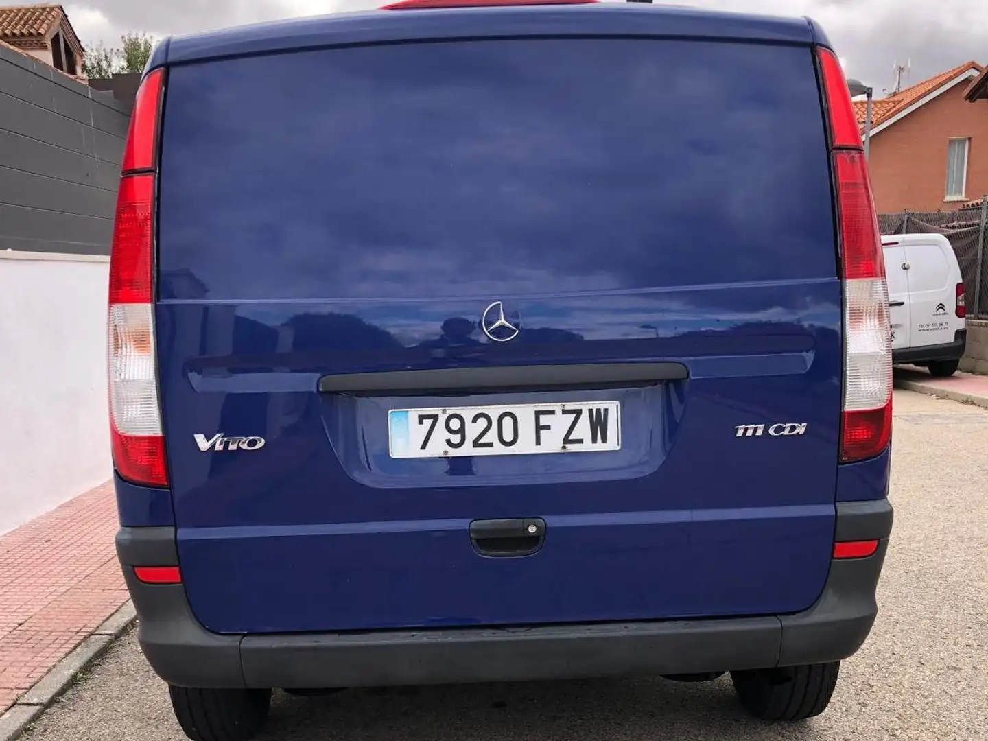 Mercedes-Benz Vito Vito Furgón 111CDI Compacta 116 Blue - 2