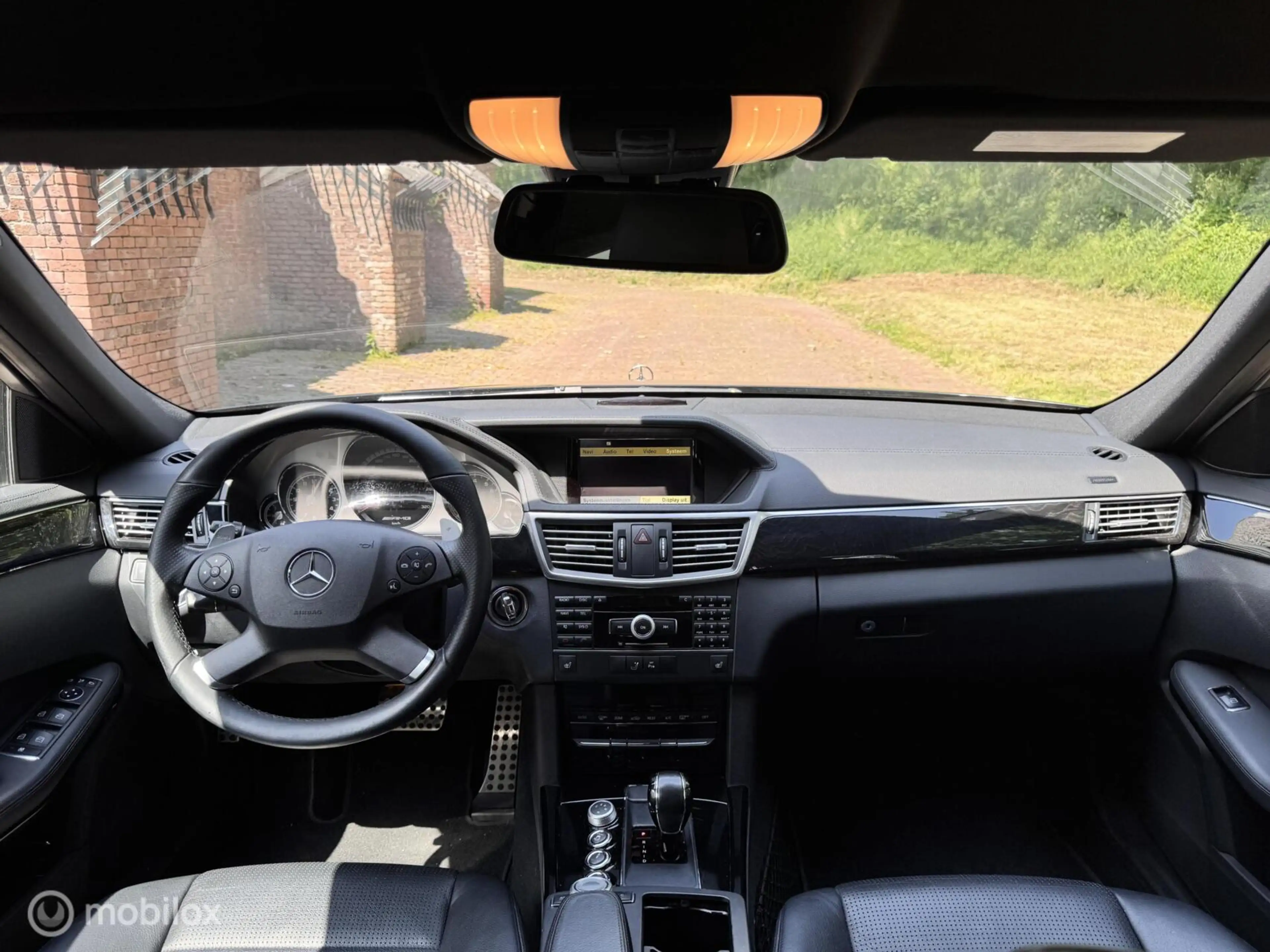Mercedes-Benz E 63 AMG — photo 12