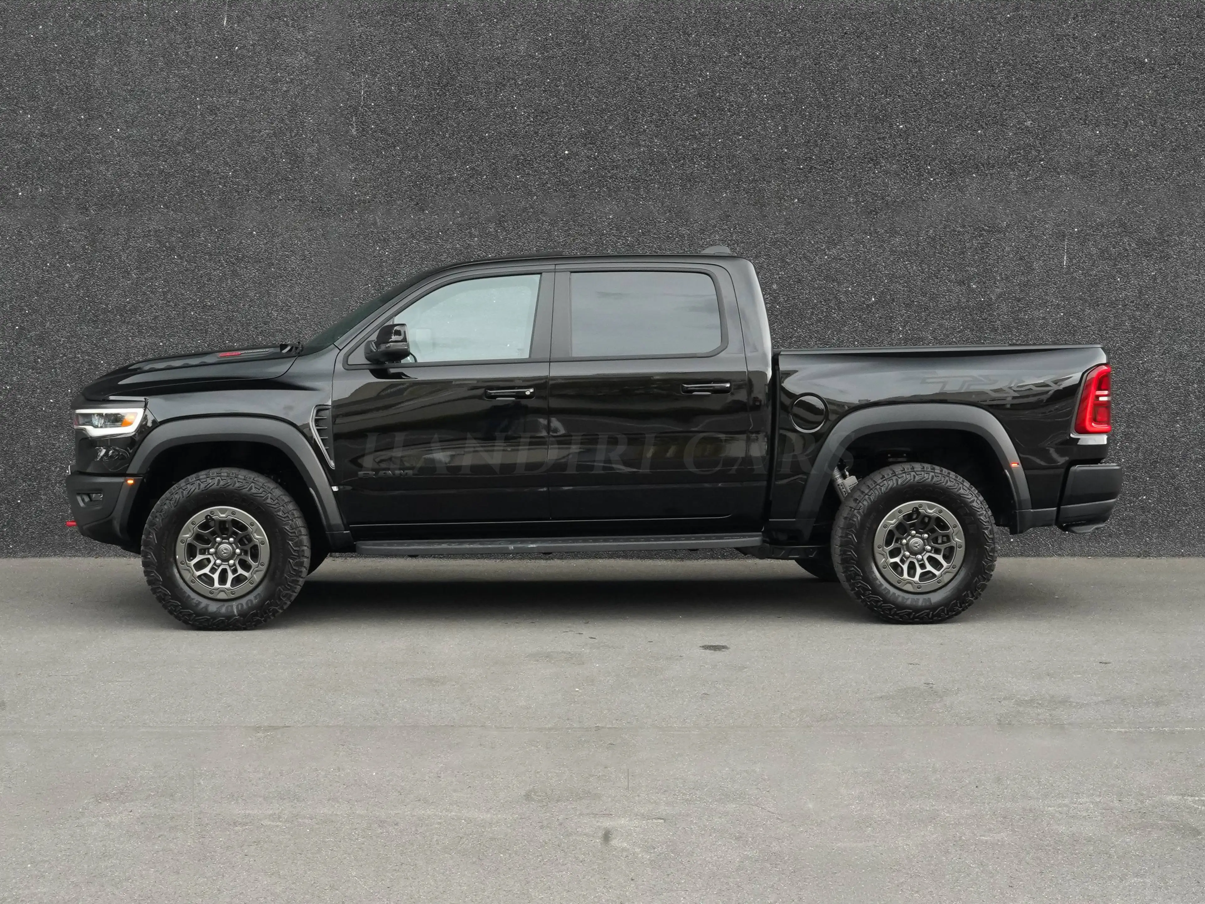 Dodge RAM 2027 TRX SRT® € 154000 + 6.2L SRT® HEMI® V8 SUPERCHARGED — photo 8