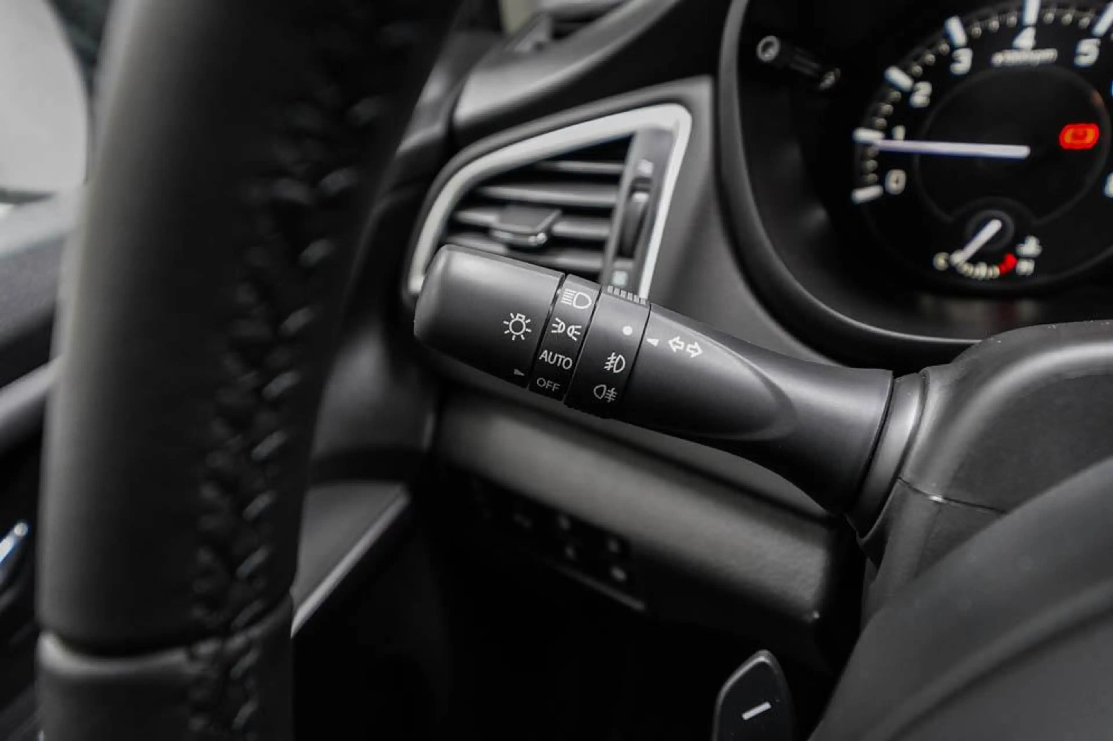 Suzuki S-Cross 1,4 2WD Mild-Hybrid AT GL+ - LAGER 81 kW (110 P... — photo 10