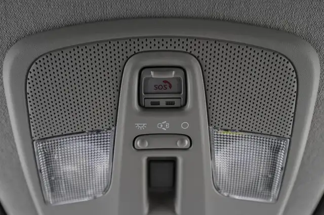 Suzuki S-Cross view 15