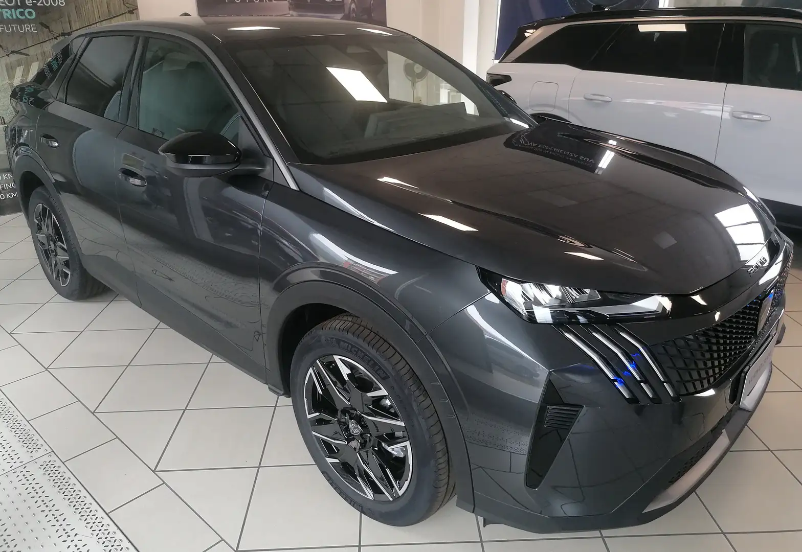 Peugeot 3008 Nuovo 1.2 hy Allure 145cv NO VINCOLO FINANZIAM. Grigio - 2