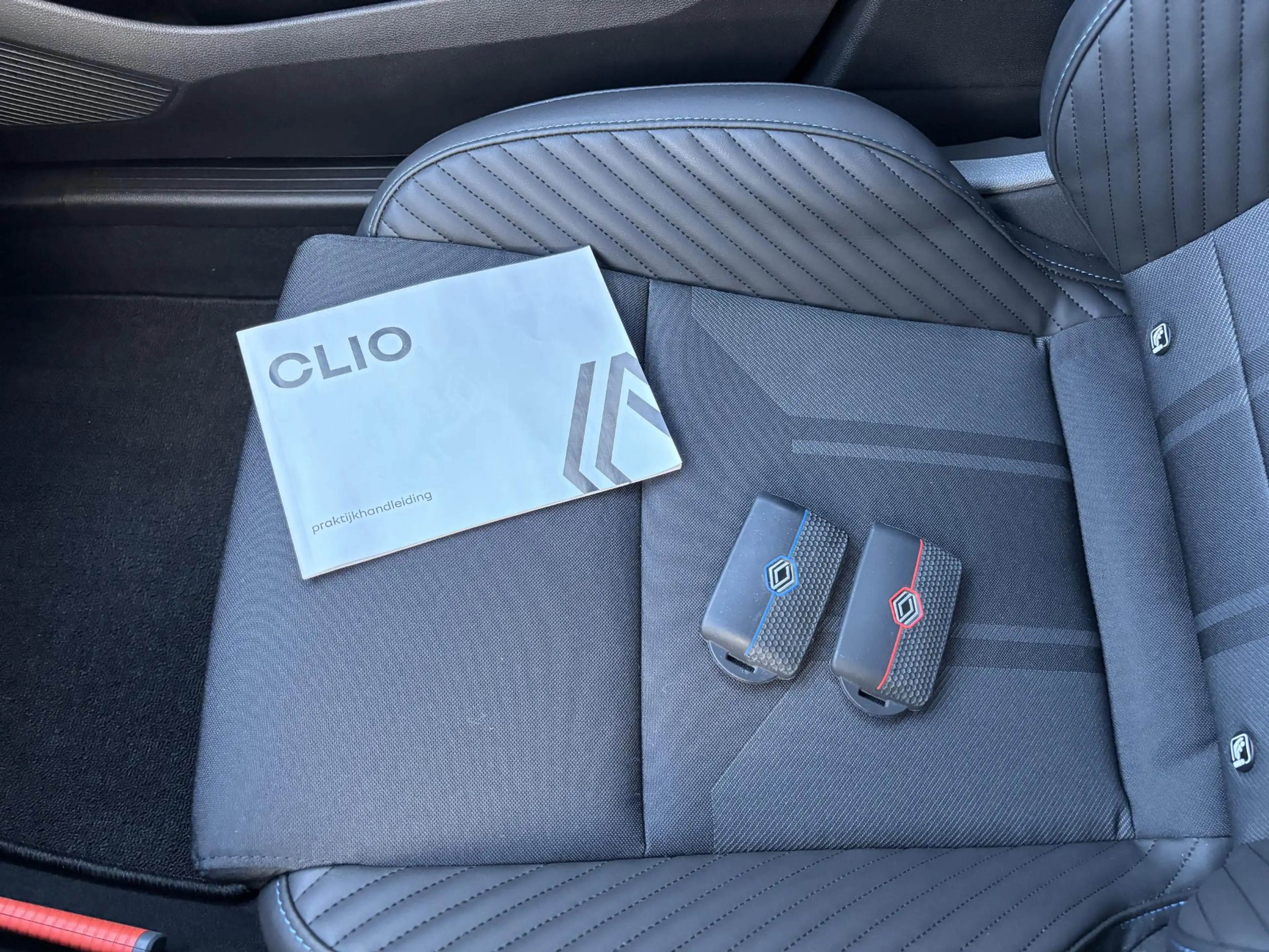 Renault Clio 1.6 E-Tech Full Hybrid 145 esprit Alpine l — photo 16