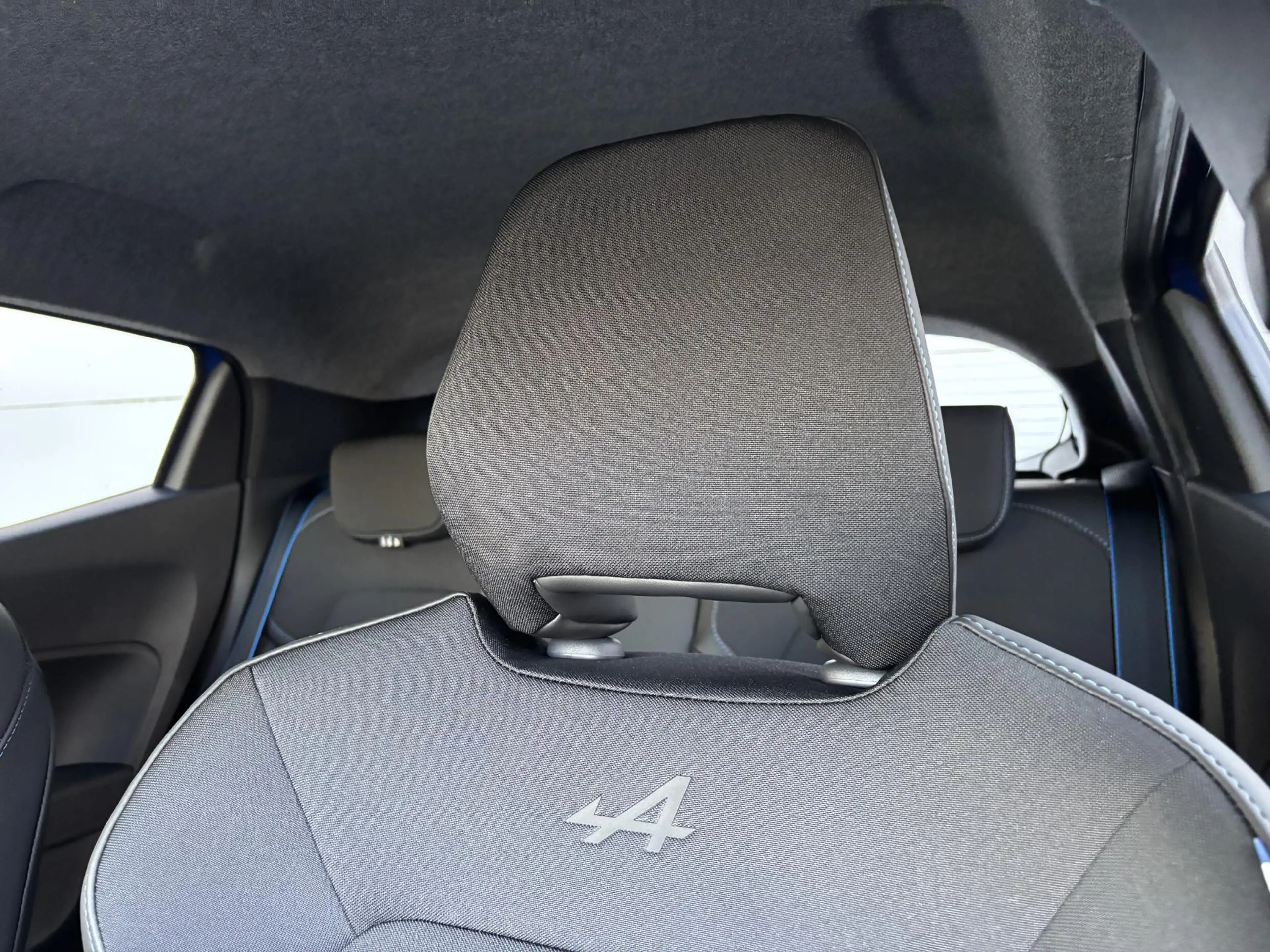 Renault Clio 1.6 E-Tech Full Hybrid 145 esprit Alpine l — photo 27