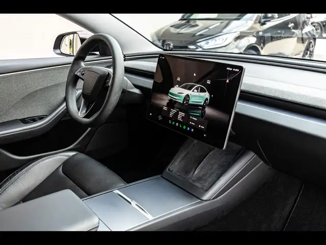 Tesla Model 3 view 15
