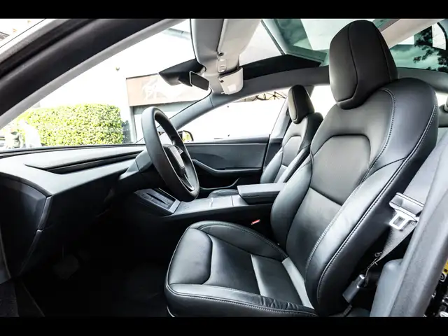 Tesla Model 3 view 11