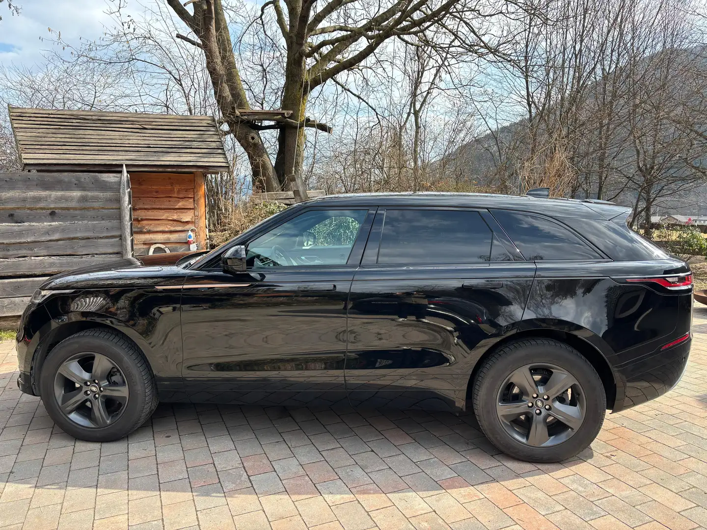 Land Rover Range Rover Velar Range Rover Velar D200 MHEV Allrad R-Dynamic S Aut. R-Dynamic S Schwarz - 2