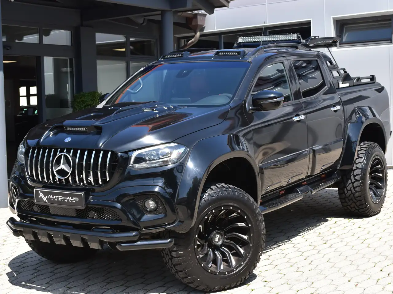 Mercedes-Benz X 250