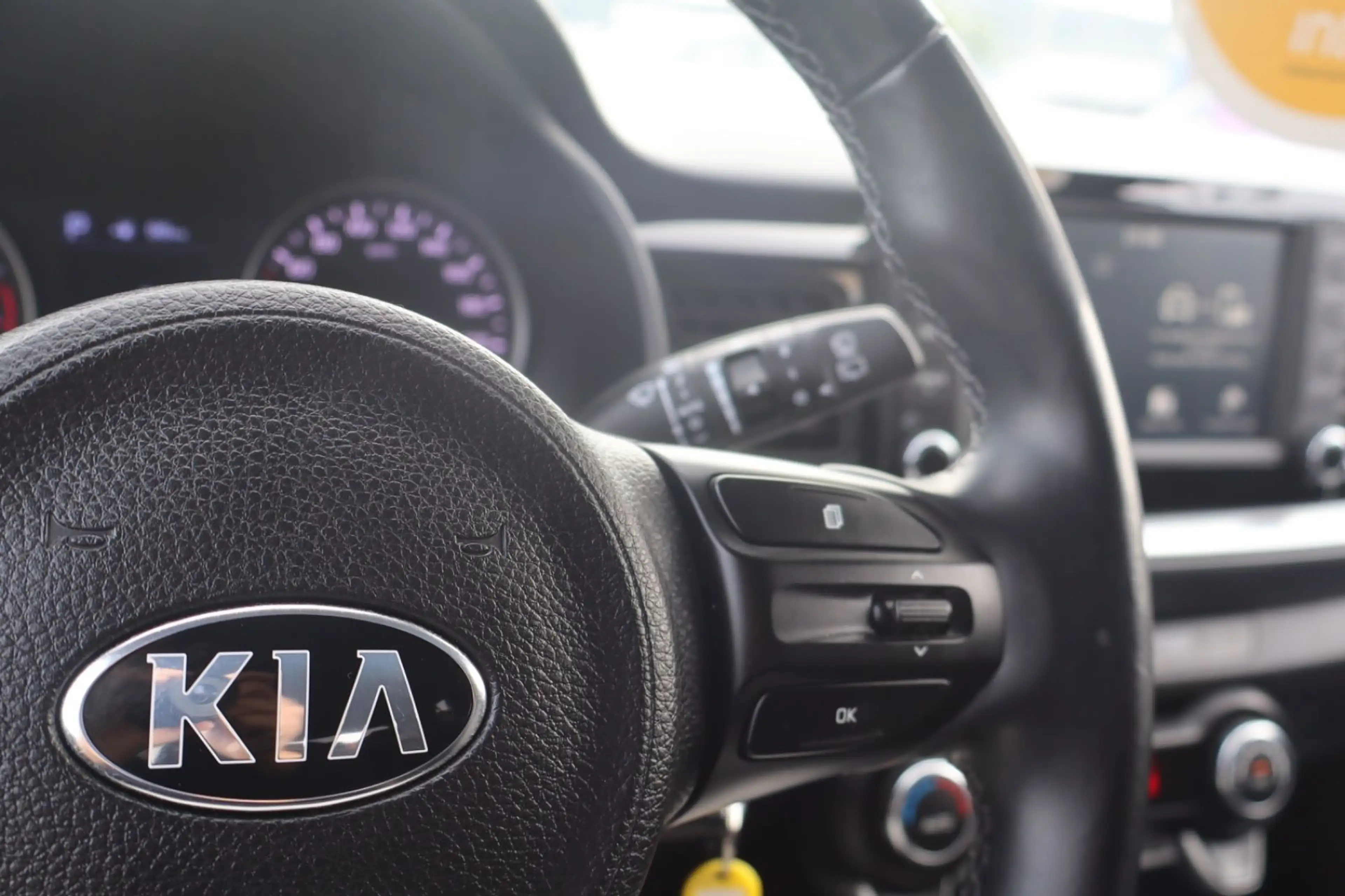 Kia Stonic GARANTIE/TÜV-03/2028/Automatik/S-HEFT/1-HAND — photo 9