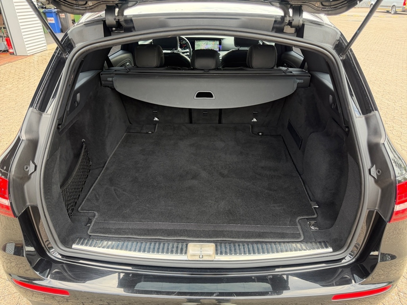 Mercedes-Benz E 400 d 4M T AMG + DISTRONIC + AHK + 360° + PANO — photo 9