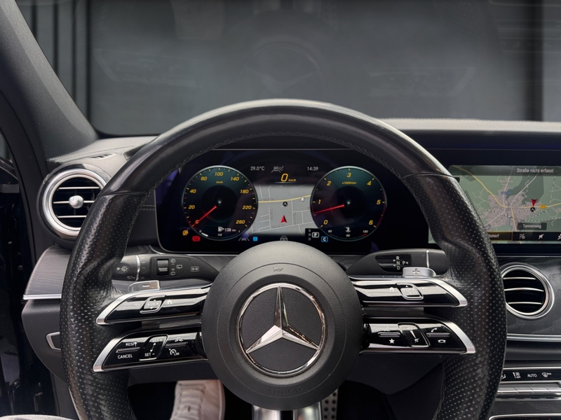 Mercedes-Benz E 400 d 4M T AMG + DISTRONIC + AHK + 360° + PANO — photo 7