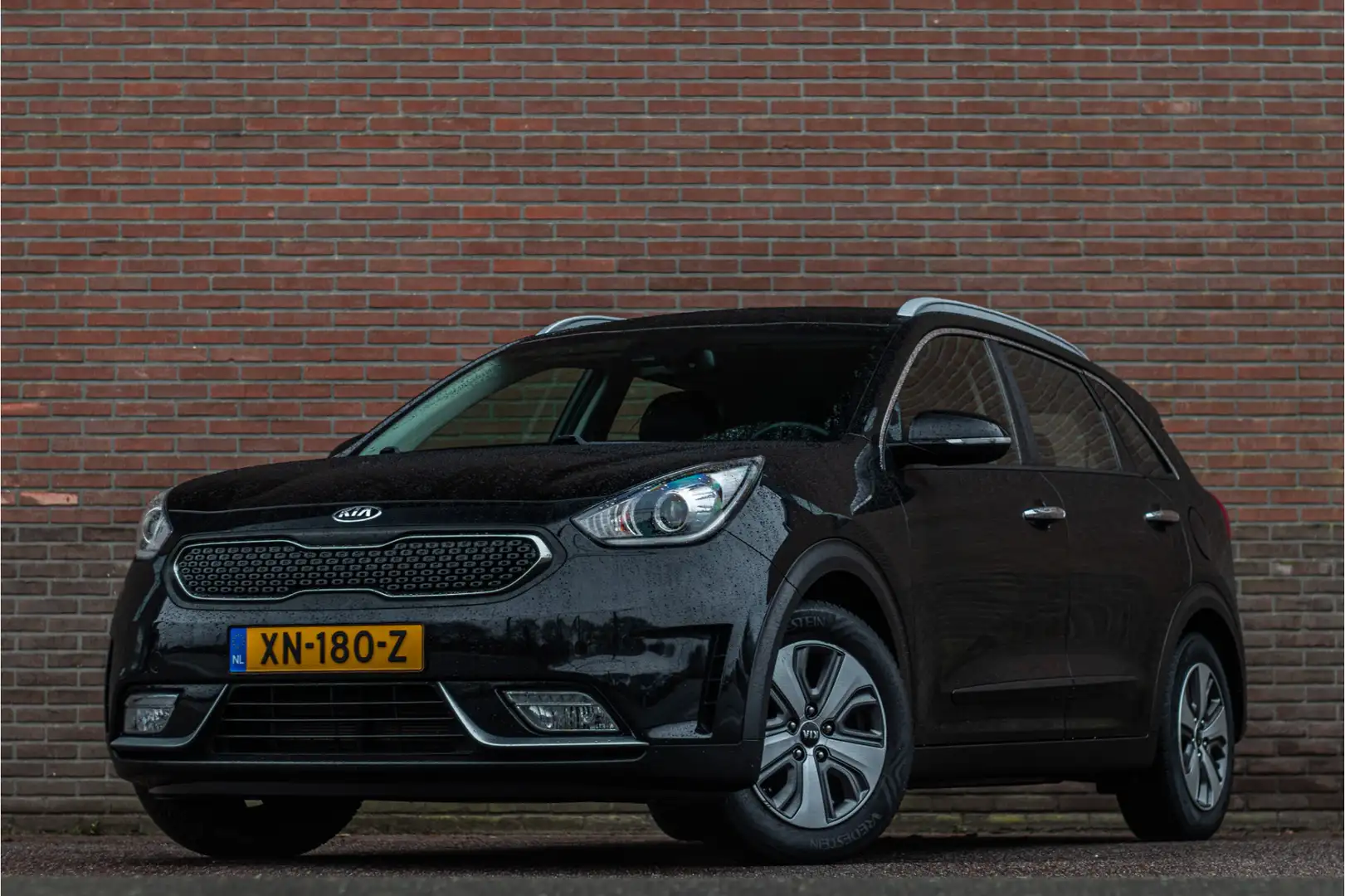 Kia Niro 1.6 GDi Hybrid DynamicLine, Origineel NL, Carplay, Noir - 1
