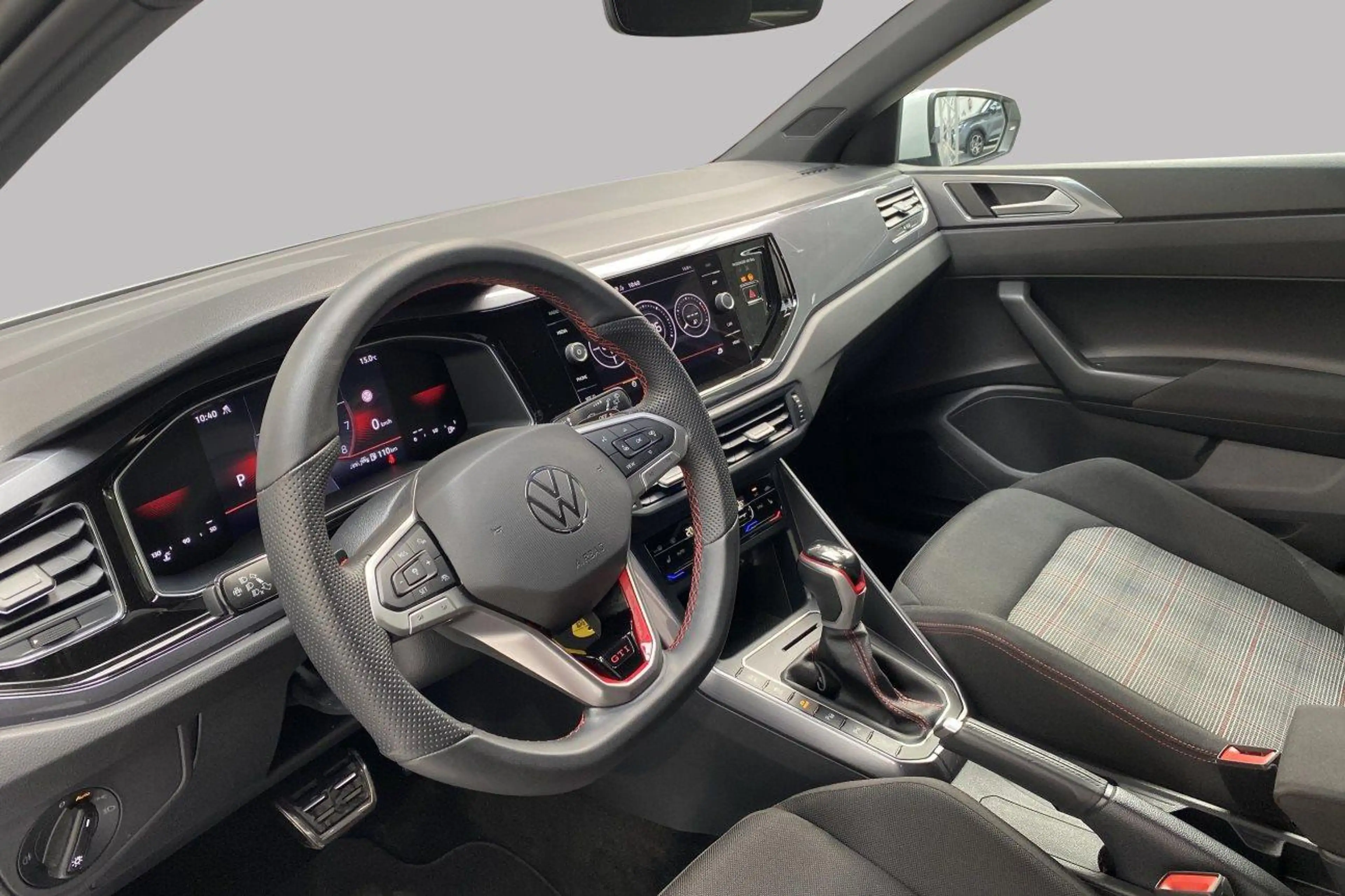 Volkswagen Polo GTI 2.0 TSI DSG - ACC - CARPLAY — photo 9