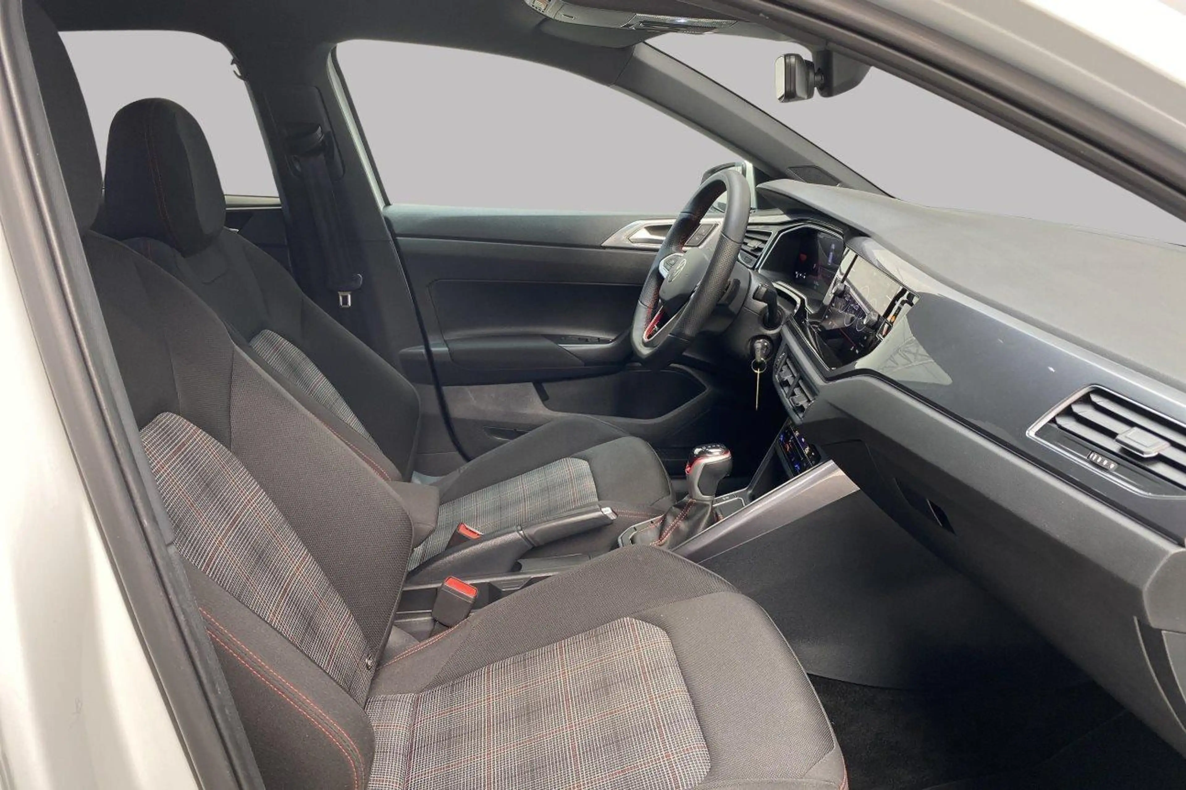 Volkswagen Polo GTI 2.0 TSI DSG - ACC - CARPLAY — photo 8