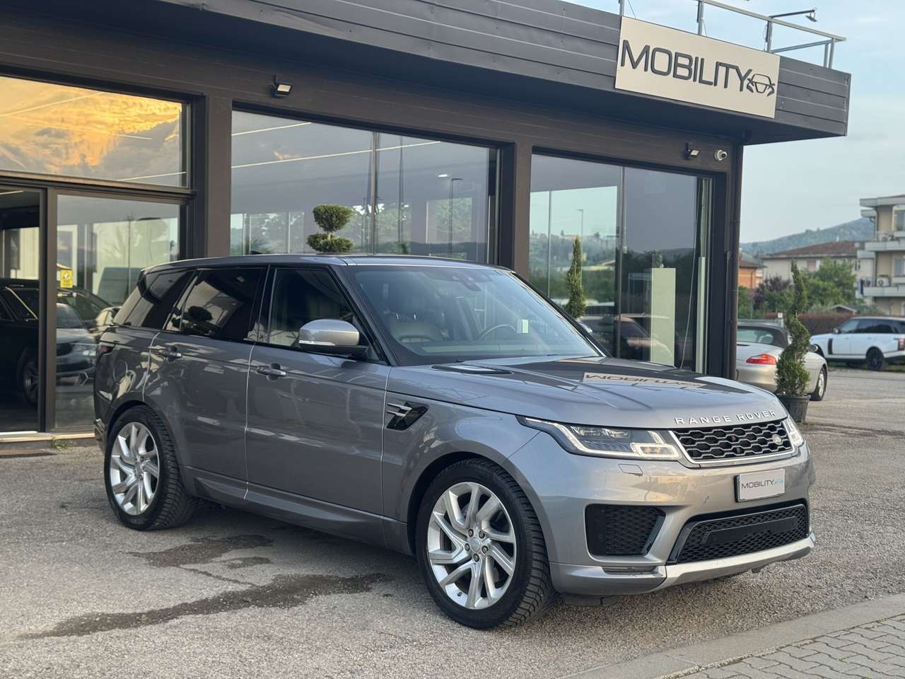 Land Rover Range Rover Sport 3.0 TdV6 HSE auto