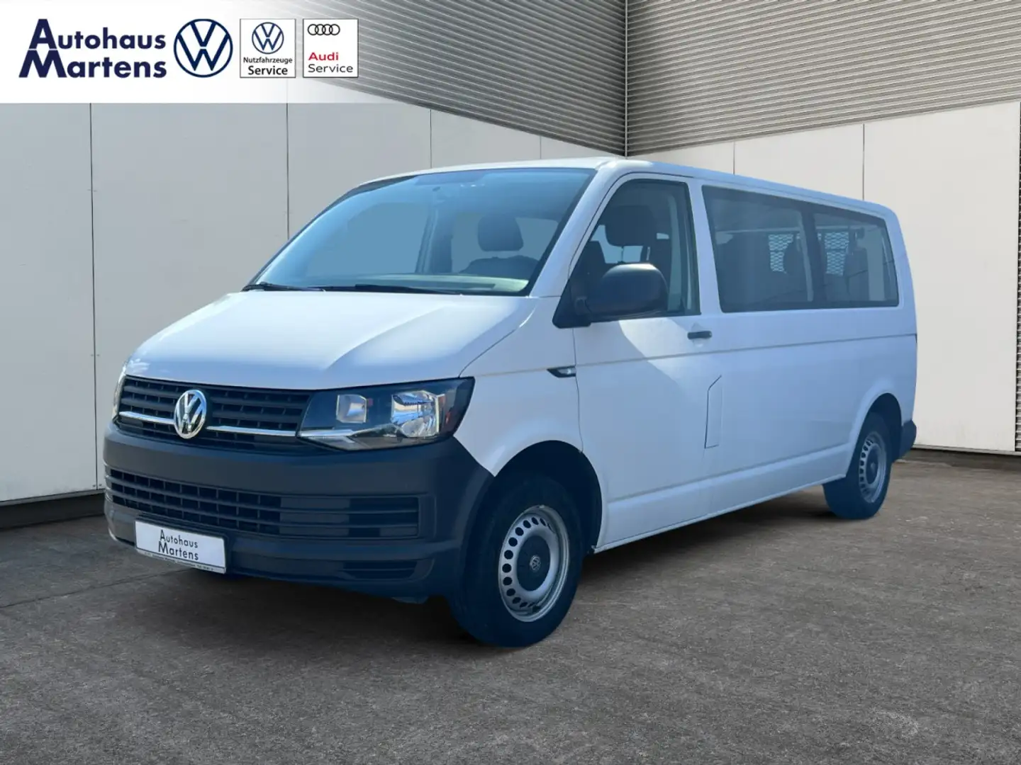 Volkswagen T6 Kombi 2.0 TDI lang mit Rollstuhllift Klima Navi Weiß - 1