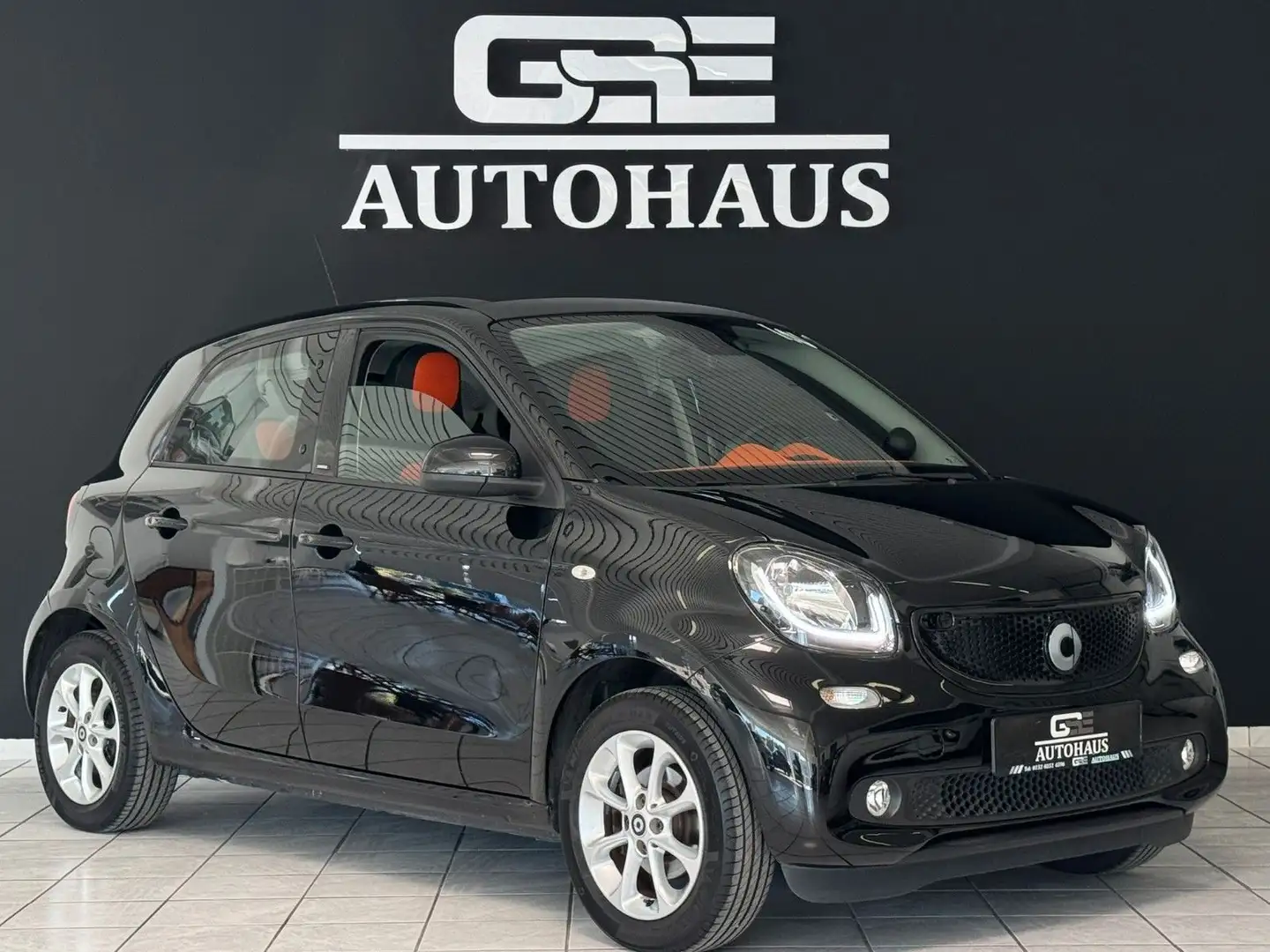 smart forFour Basis 52kW*Navi*Kamera*Pdc*Faltdach*Shz* Schwarz - 1