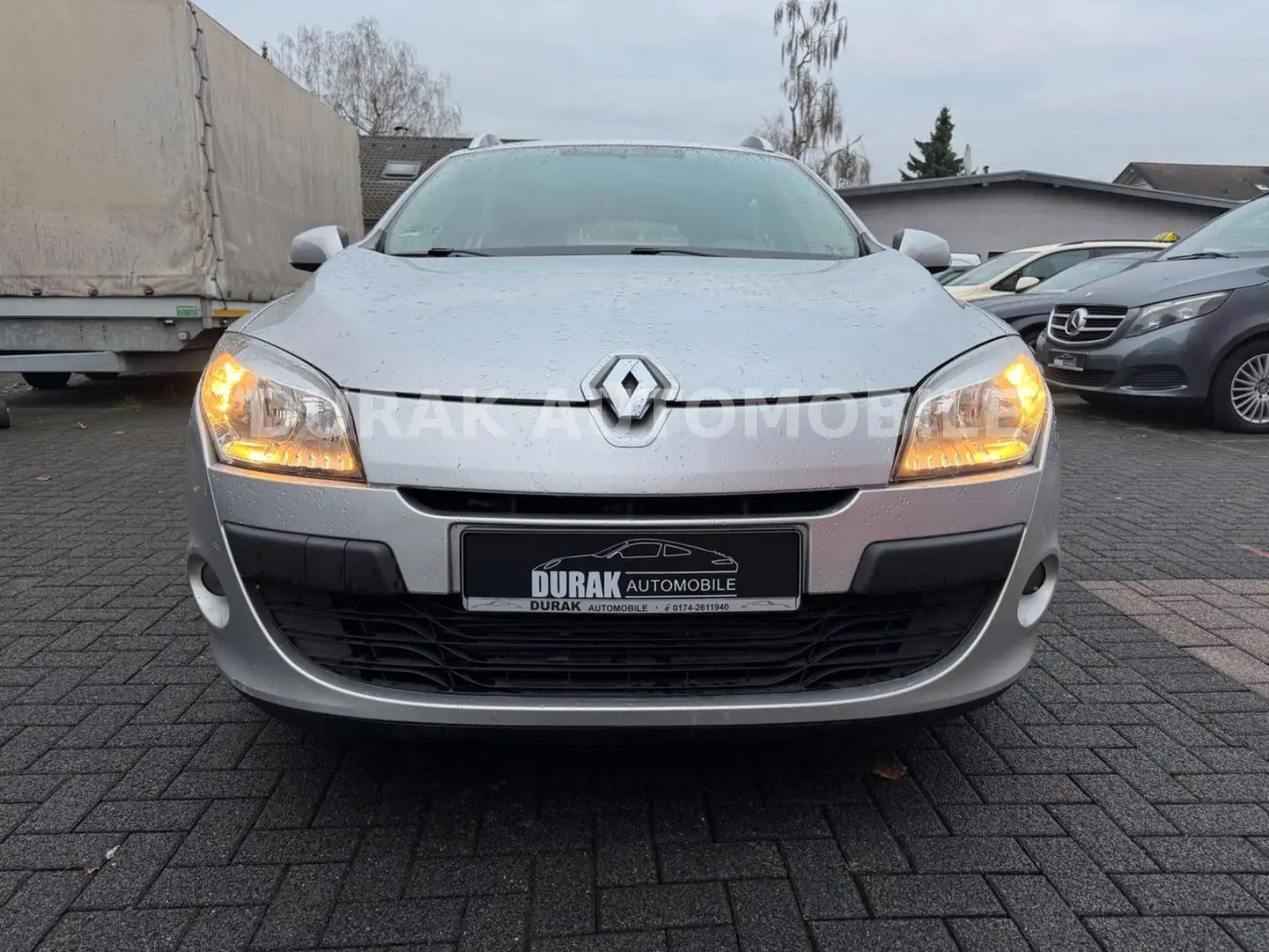 Renault Megane III Grandtour Expression/ AC/ Bluetooth Grau - 1